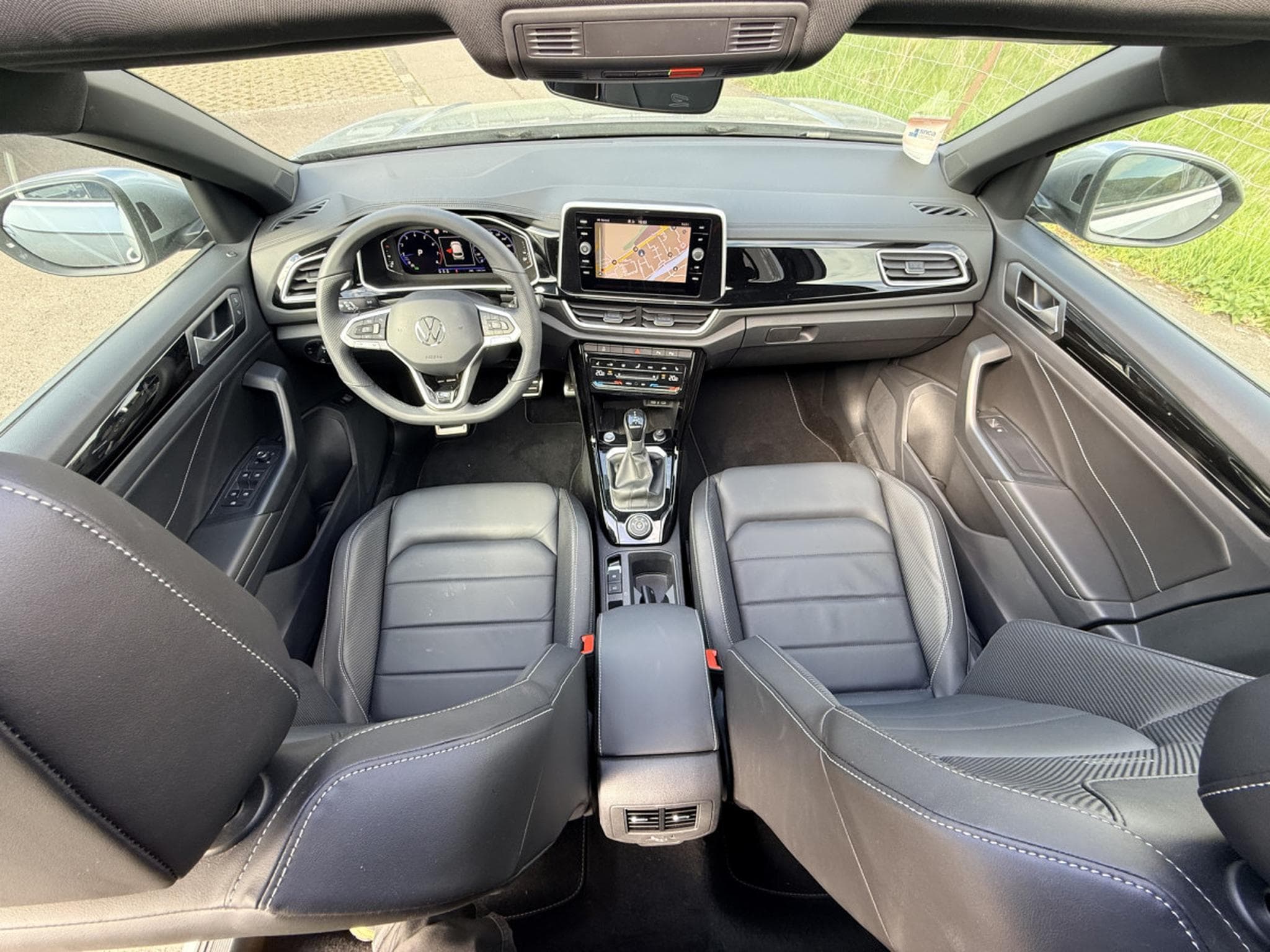 VW T-Roc R-line 2.0 TSI 190cv DSG 7 vitesses 4MOTION (2025) - Photo 3