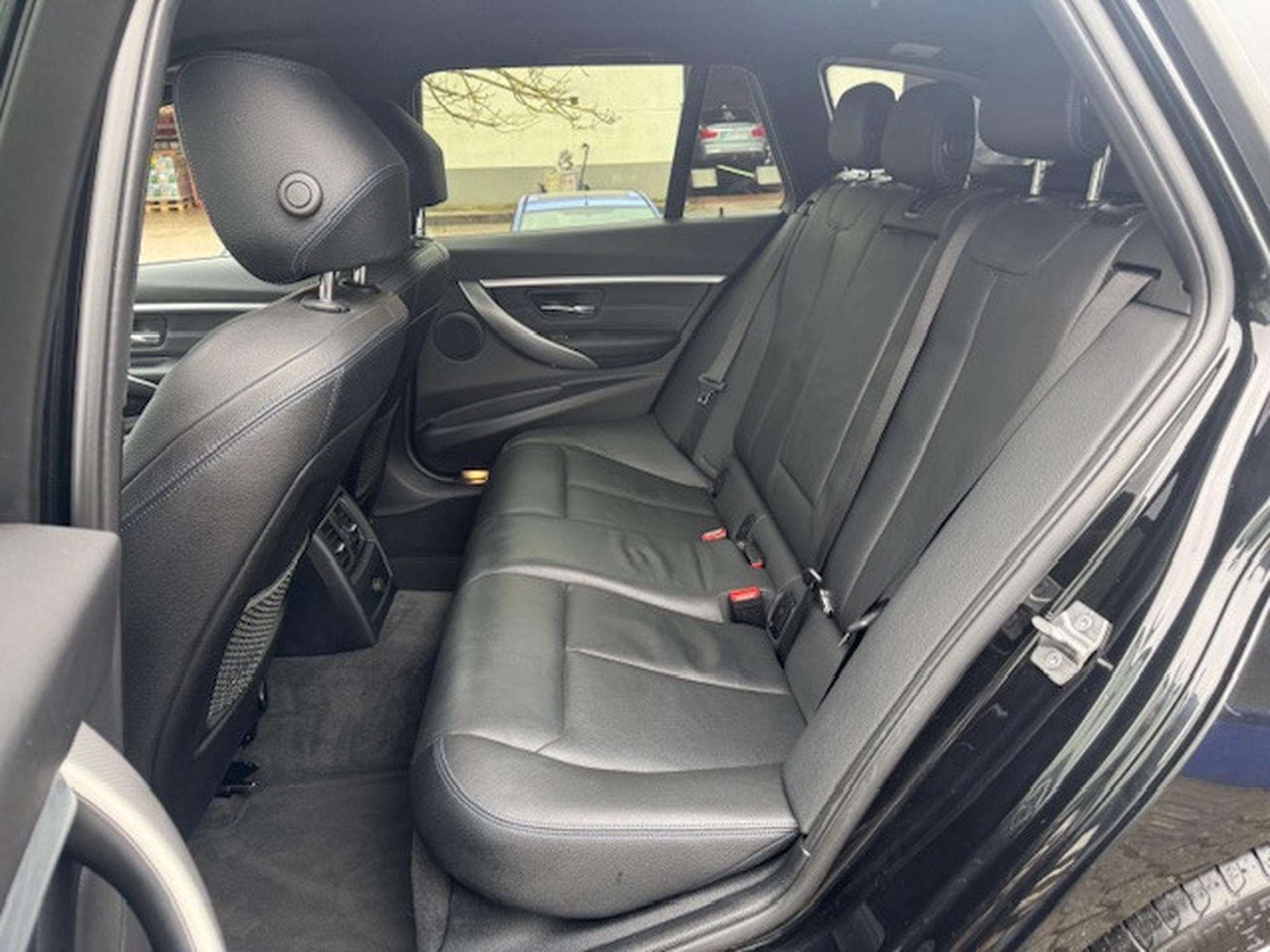 BMW 330 BMW 330 X DRIVE TOURING SHADOW LINE M SPORT PAKET STANDHEIZU (2019) - Foto 11