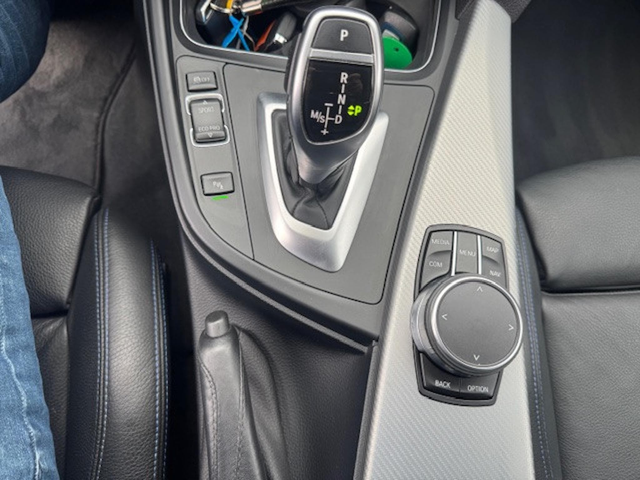 BMW 330 BMW 330 X DRIVE TOURING SHADOW LINE M SPORT PAKET STANDHEIZU (2019) - Foto 16