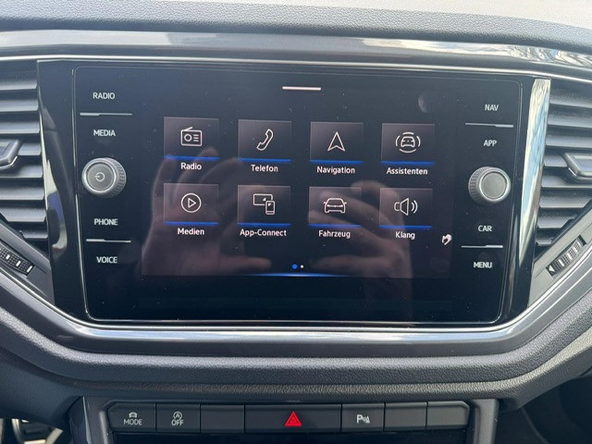 VW T-Roc Volkswagen T-Roc Sport DigitalCockpit+ACC+Lane+LED+IQDrive (2022) - Foto 17