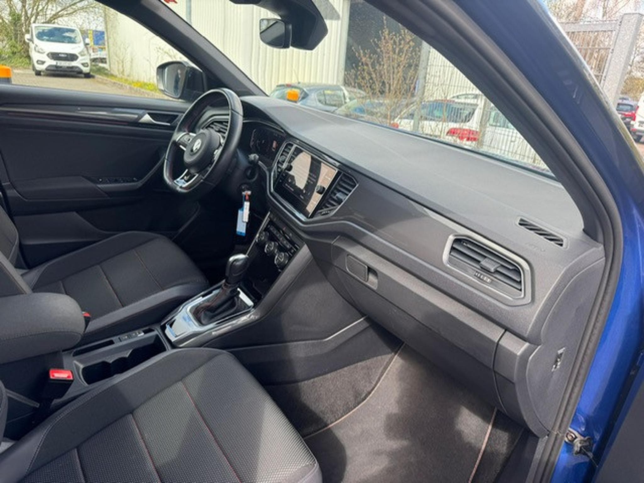 VW T-Roc Volkswagen T-Roc Sport DigitalCockpit+ACC+Lane+LED+IQDrive (2022) - Foto 3