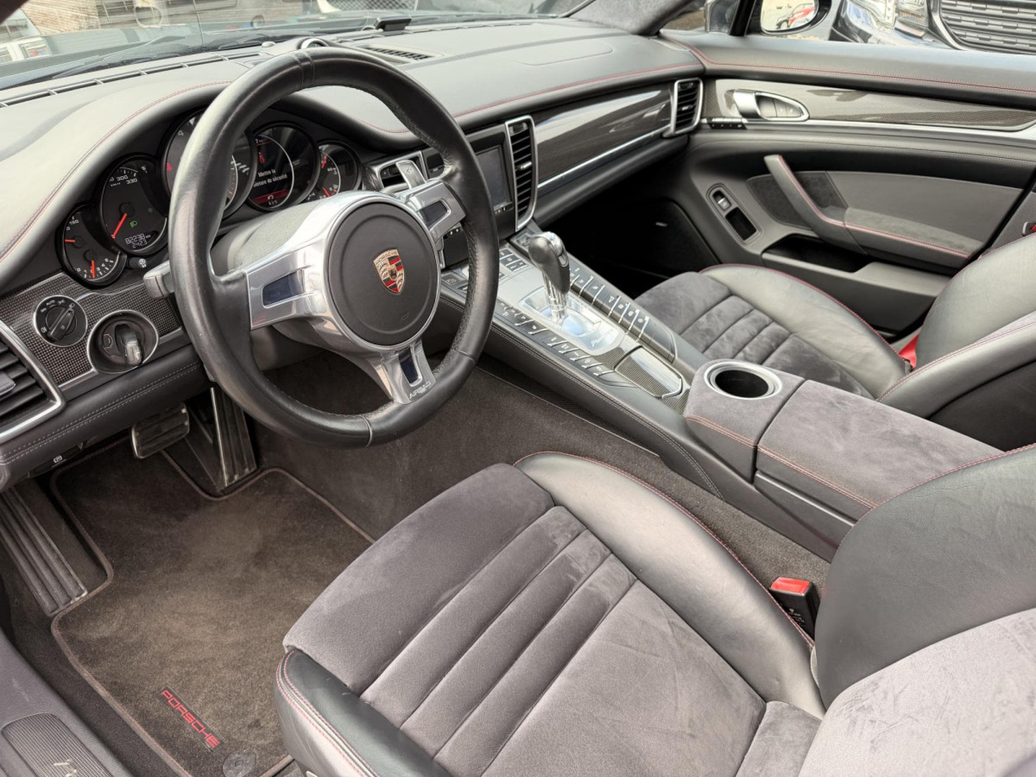 Porsche Panamera GTS (2012) - Foto 21