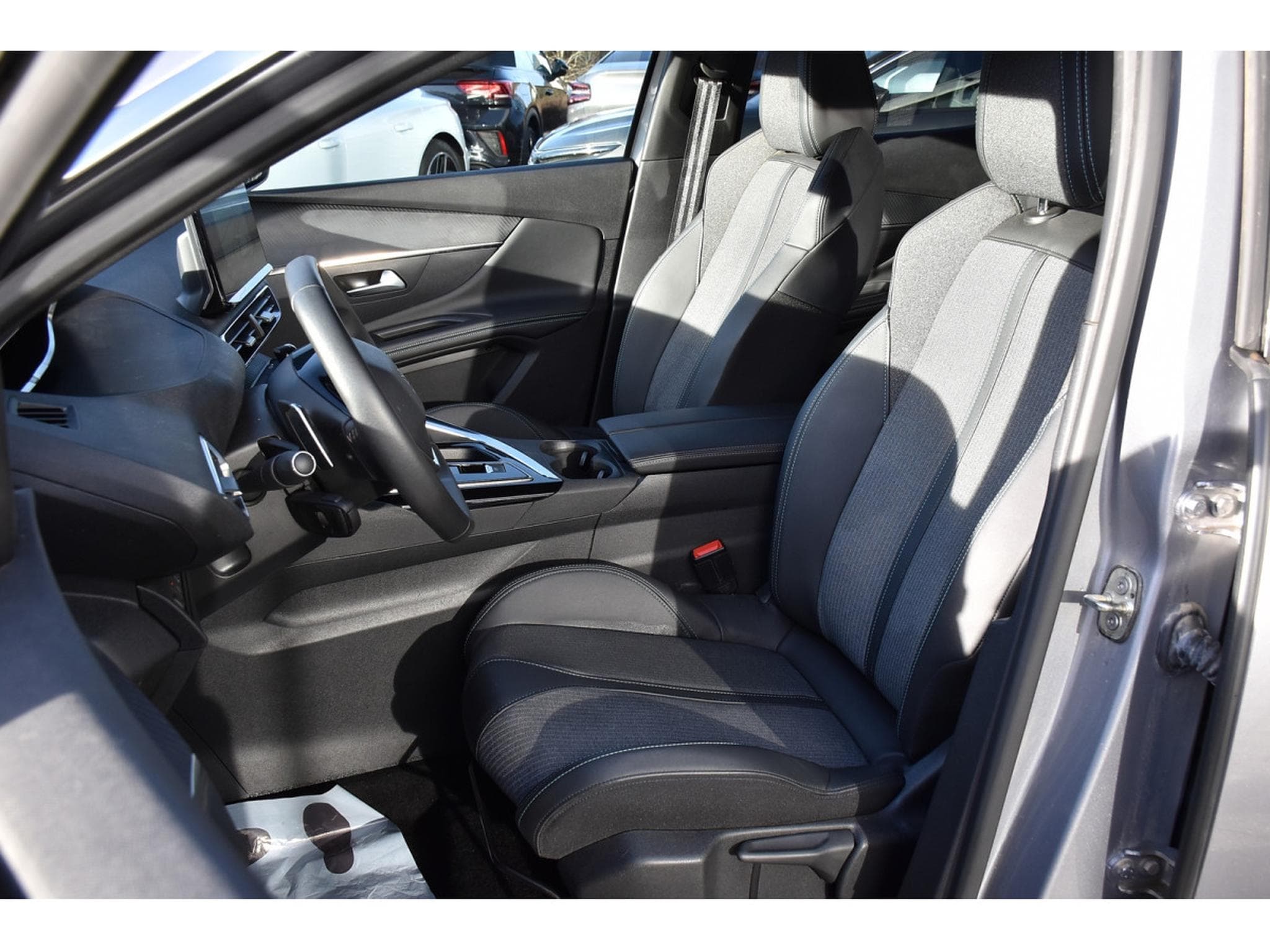 Peugeot 3008 1.6 Hybrid PHEV 224 Allure e-EAT8 LANE SIDE CAM 1° MAIN (2022) - Foto 5