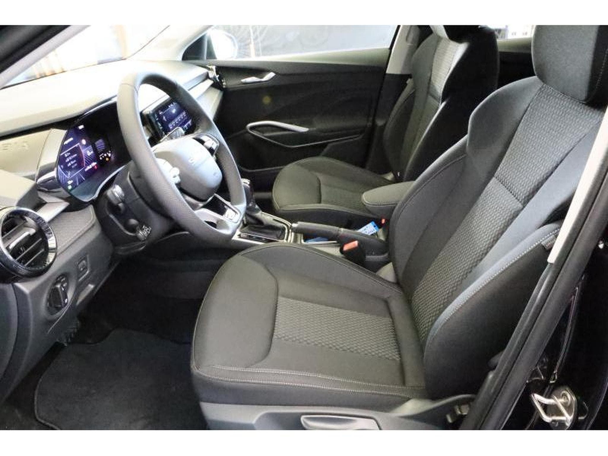 Skoda Fabia Selection (2025) - Foto 4