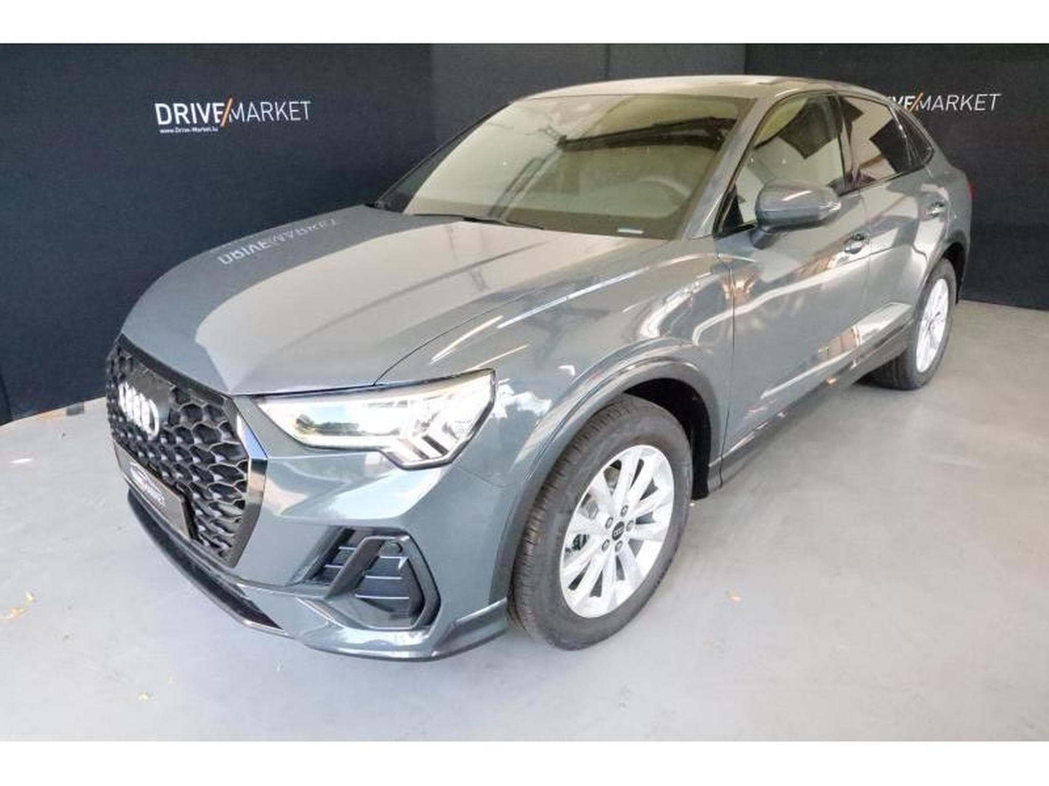 Audi Q3 Sportback (2025) - Foto 1