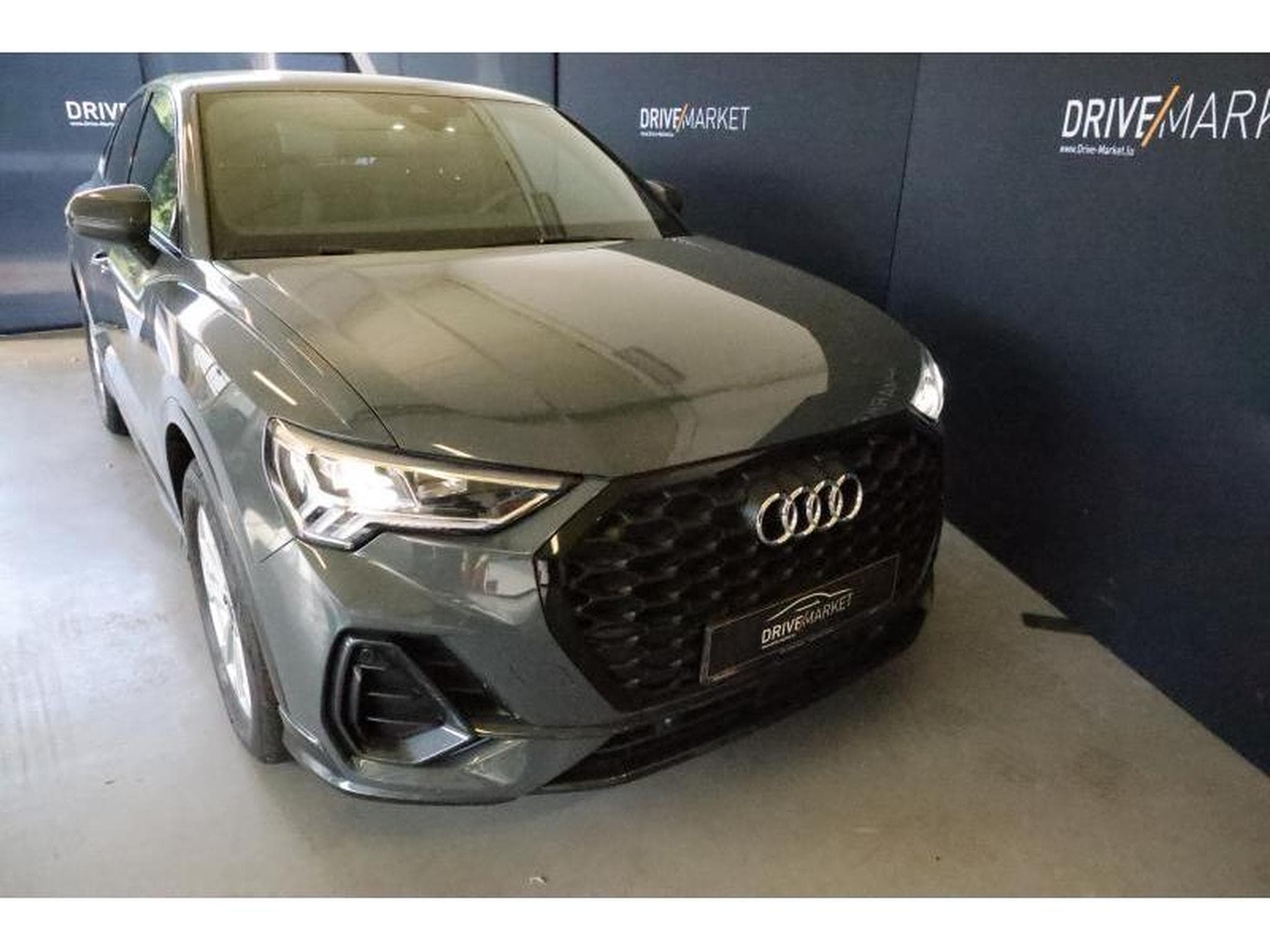 Audi Q3 Sportback (2025) - Foto 12