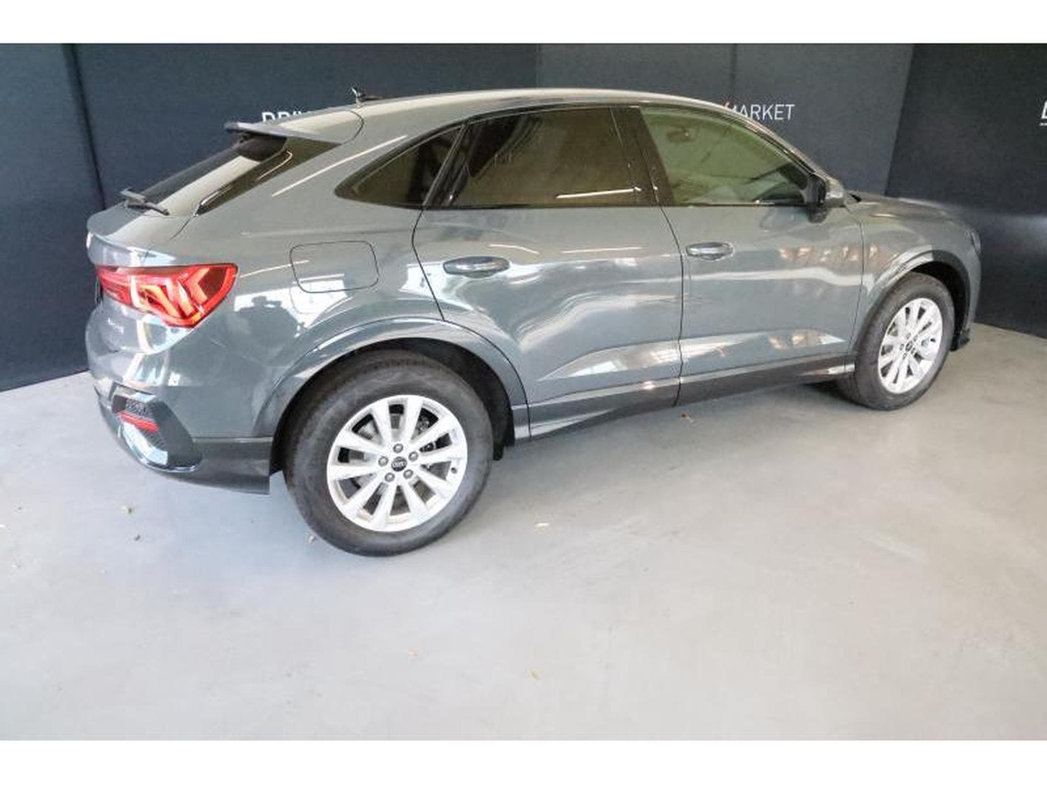 Audi Q3 Sportback (2025) - Foto 16