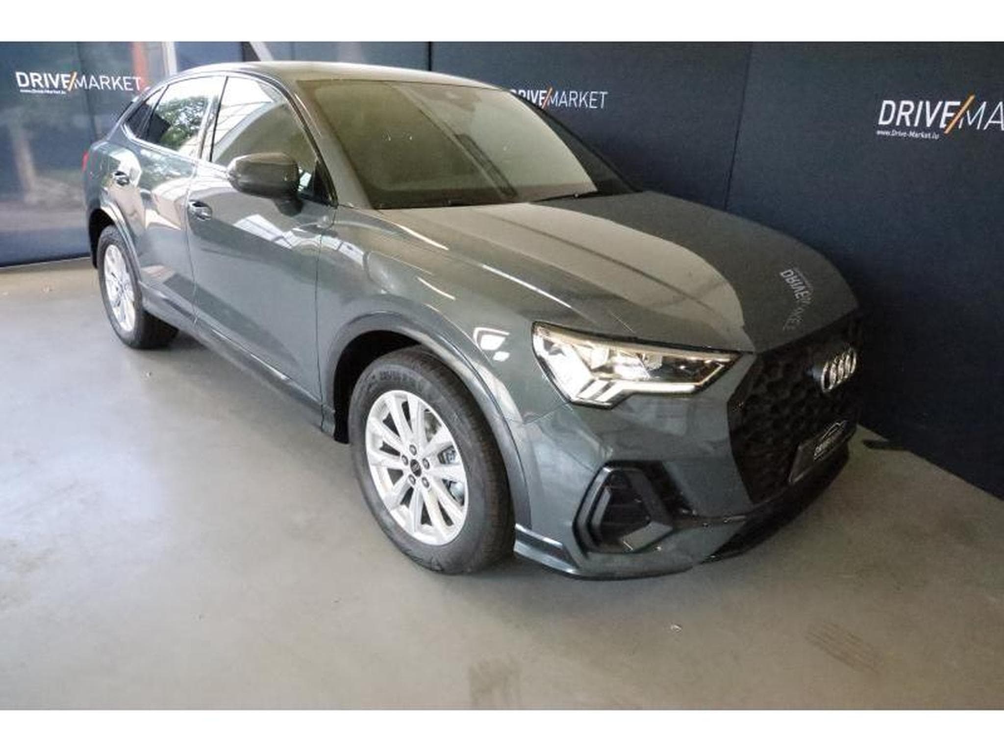 Audi Q3 Sportback (2025) - Foto 18