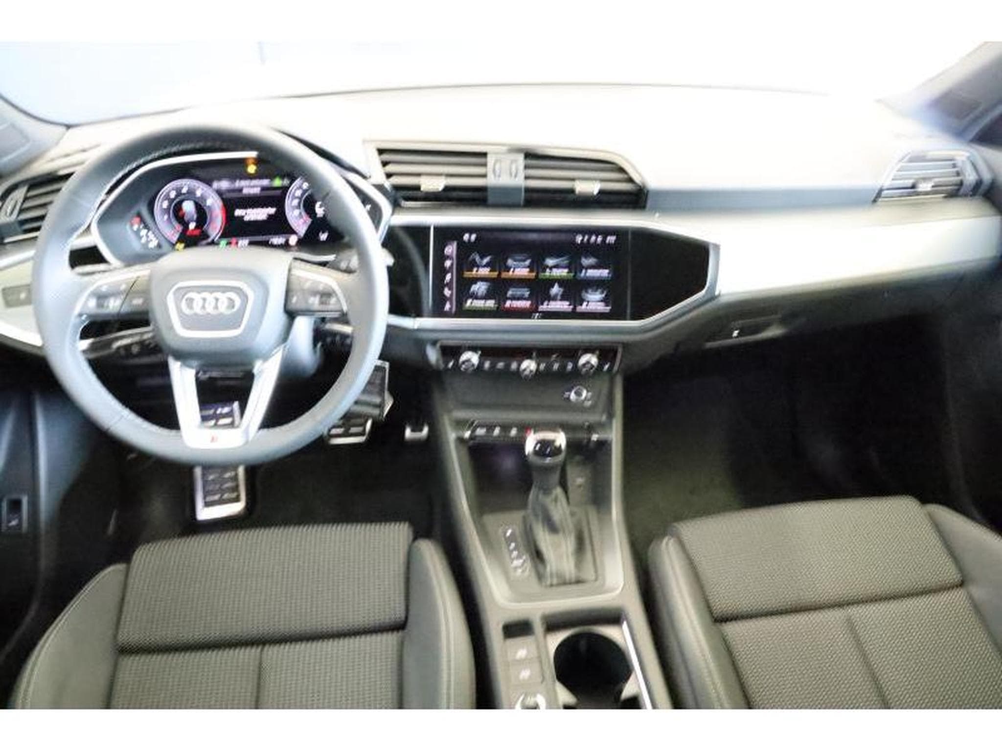 Audi Q3 Sportback (2025) - Foto 2