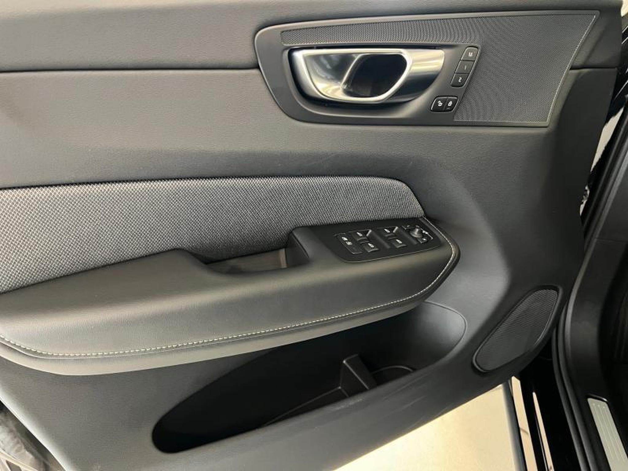 Volvo XC60 Black Edition (2025) - Foto 18