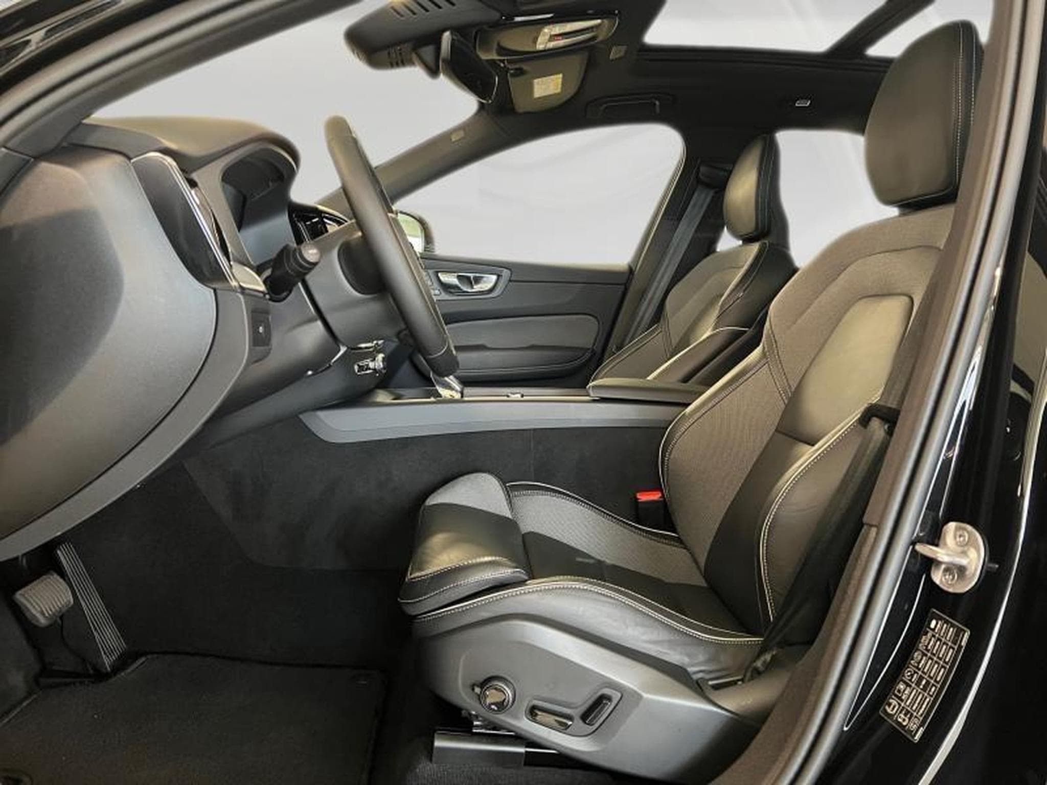 Volvo XC60 Black Edition (2025) - Foto 9