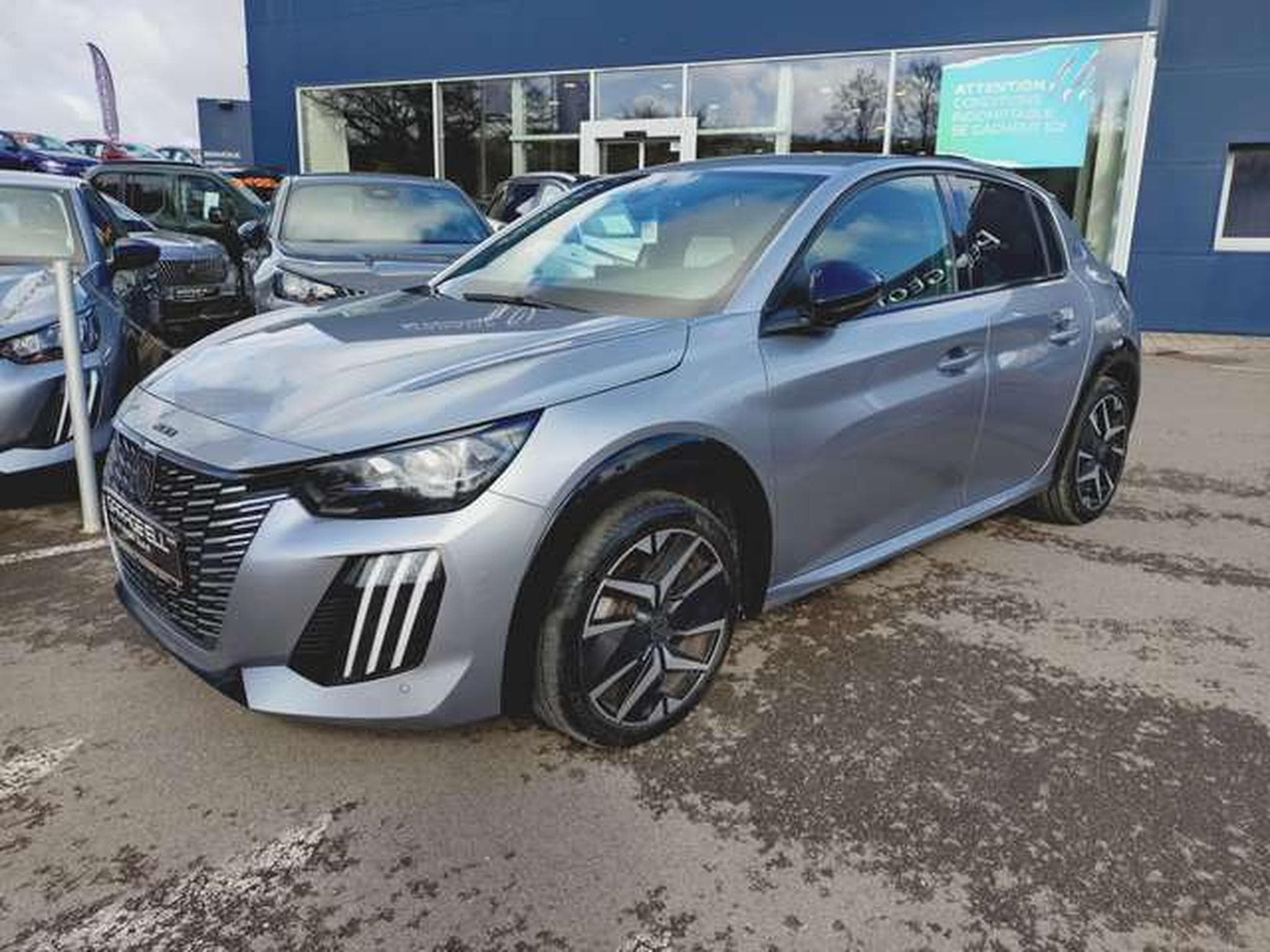 Peugeot 208 GT (2025) - Photo 1