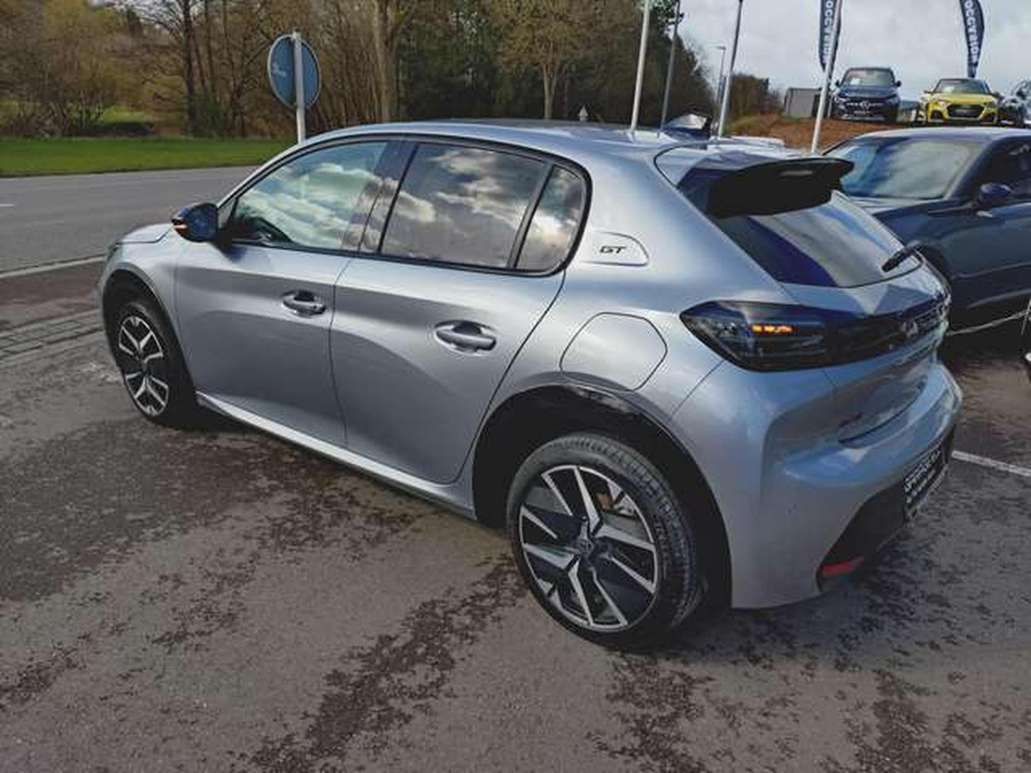 Peugeot 208 GT (2025) - Photo 4