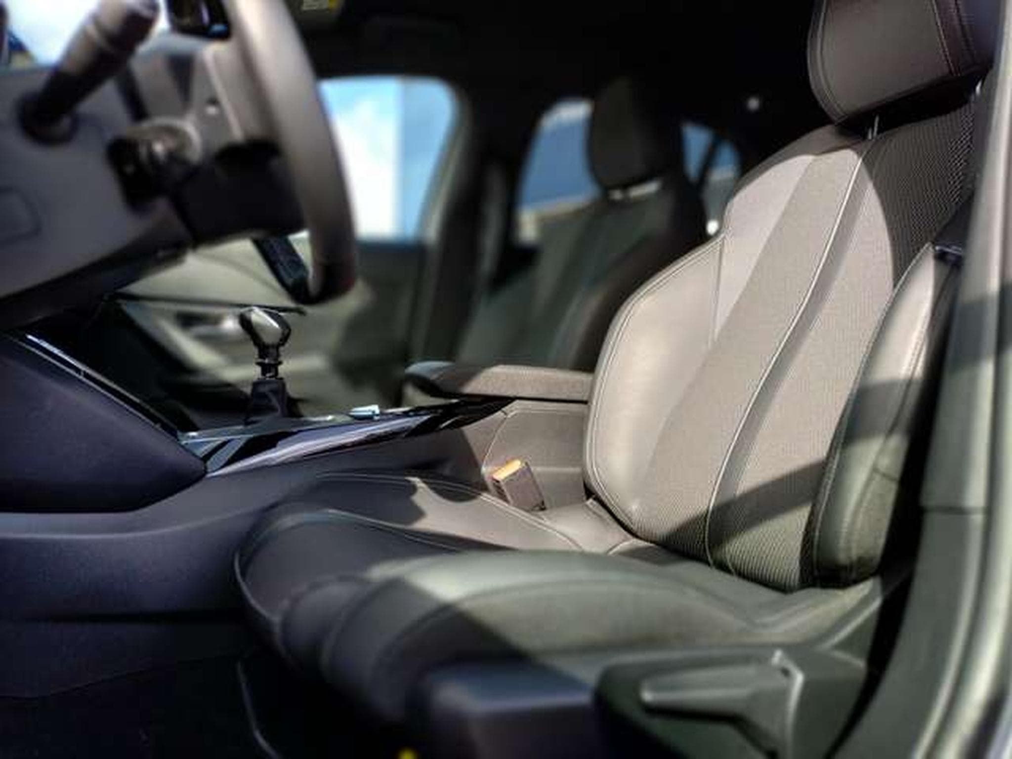 Peugeot 208 GT (2025) - Photo 6