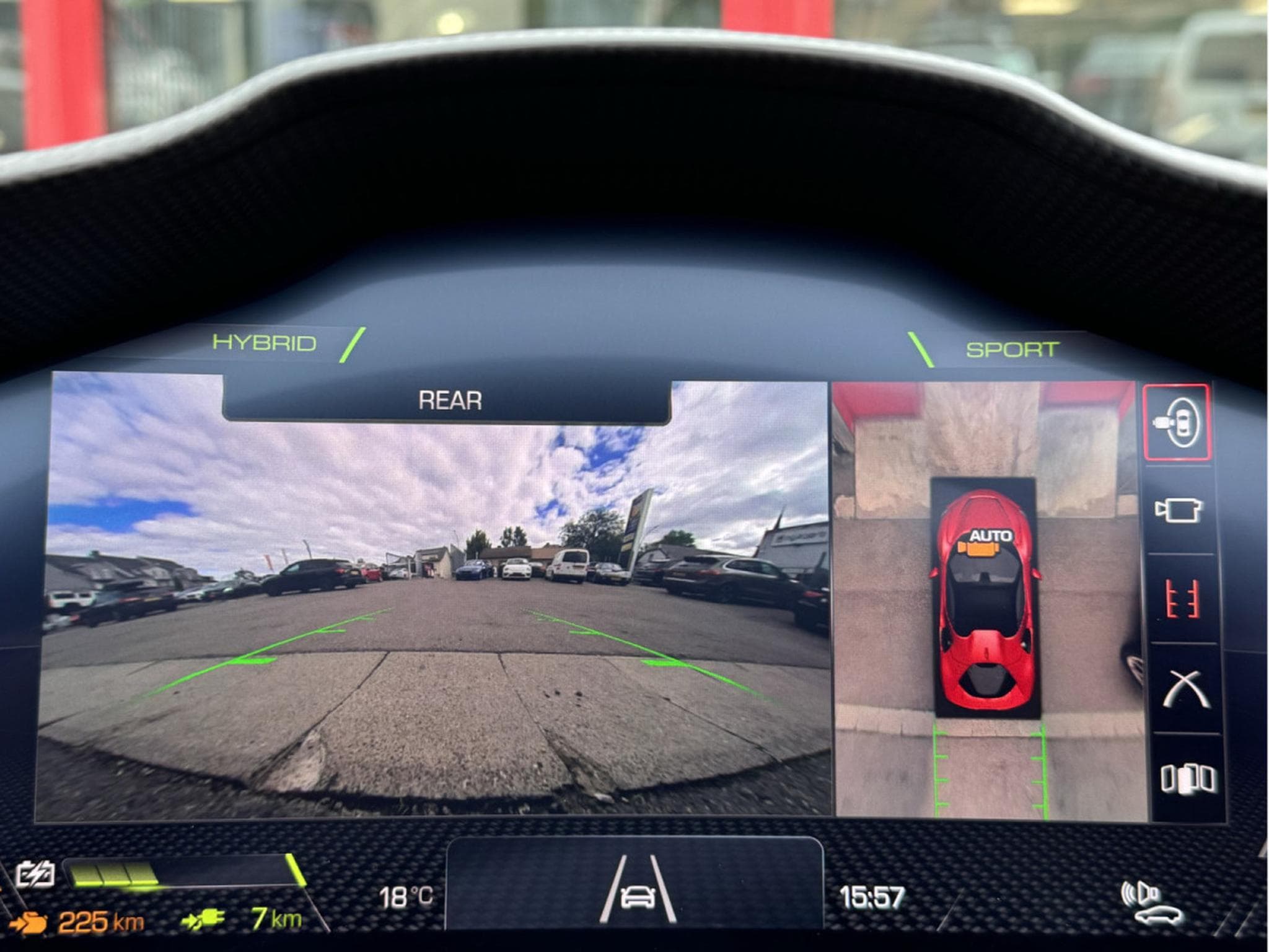 Ferrari SF90 REPRISES POSSIBLE ... INZAHLUNGEN MÖGLICH Full options Great (2023) - Photo 19