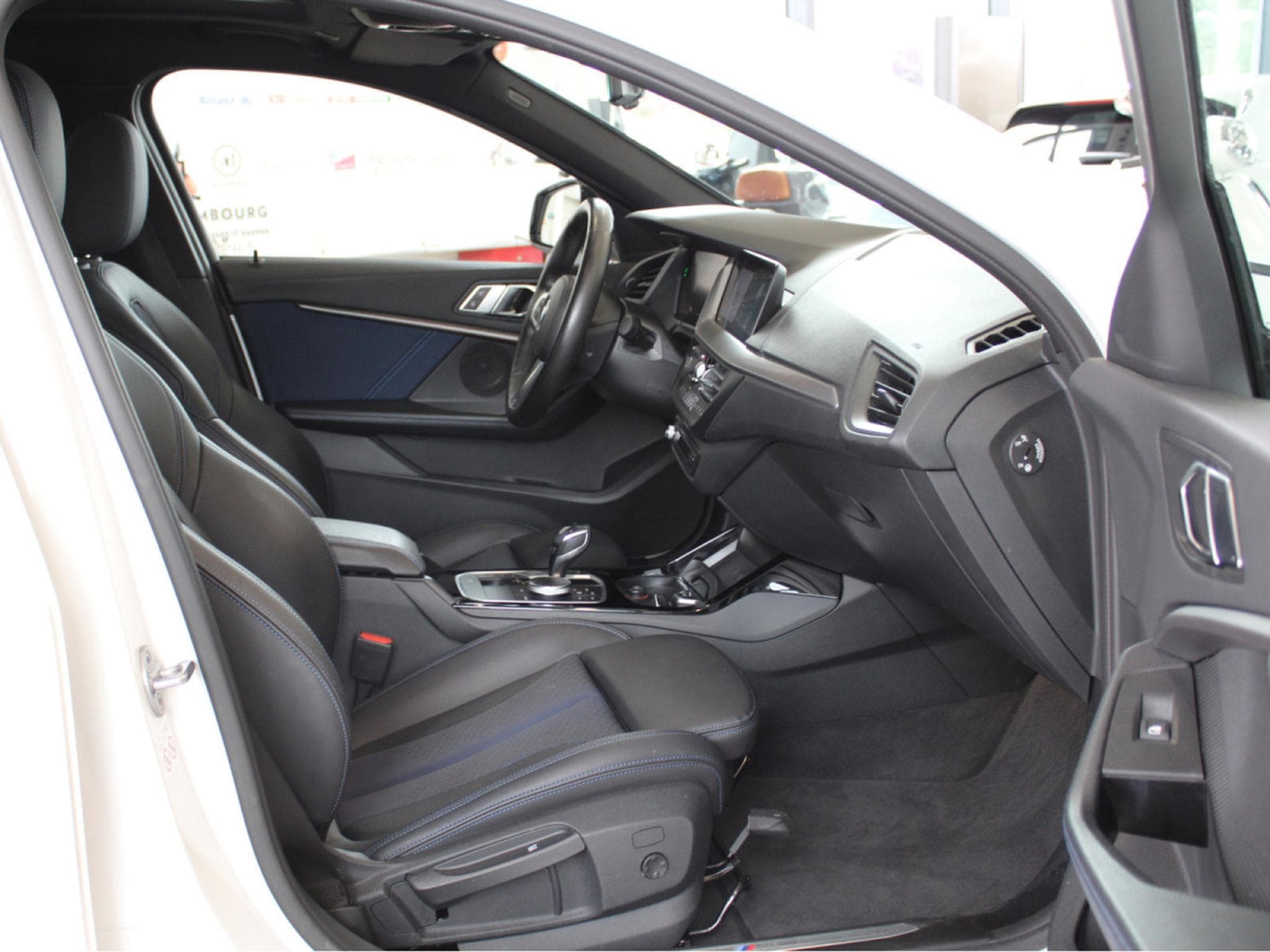 BMW 118 i M SPORT PAKET PANO CUIR NAVI 1 HAND (2020) - Photo 5