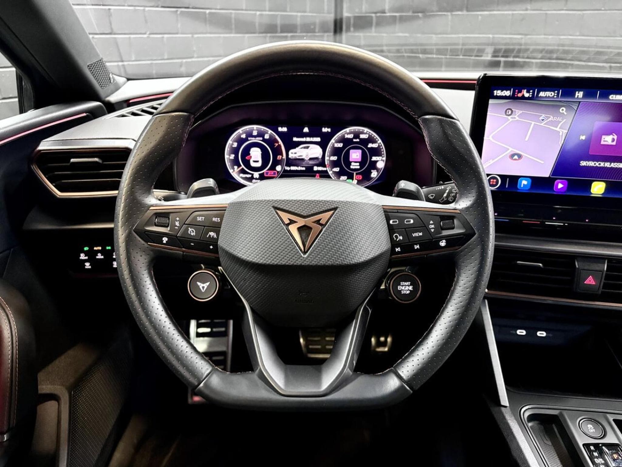 Cupra Leon 2.0 TSI 300CV * PANO* Volant SS * CUIR* (2024) - Photo 10