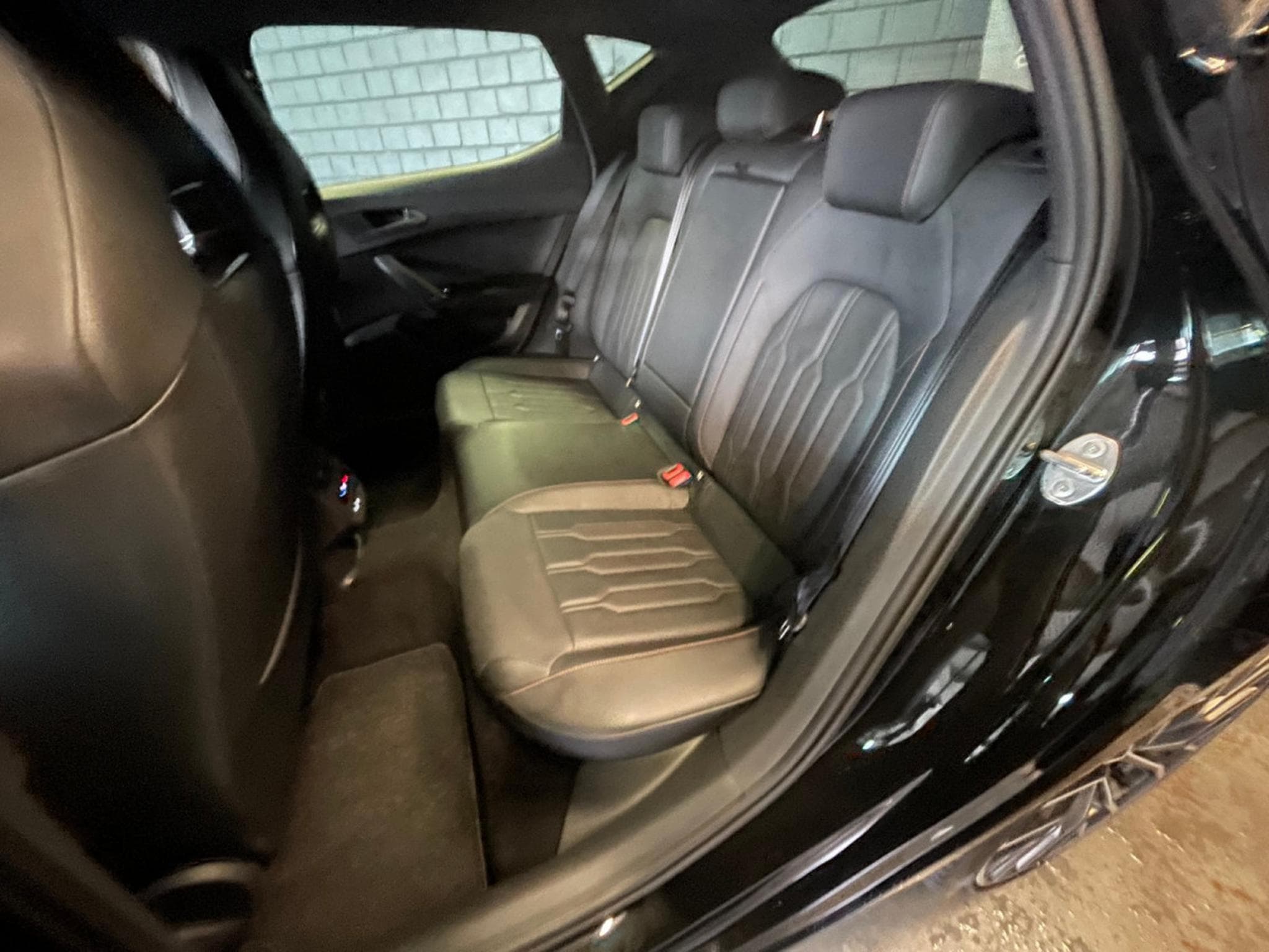 Cupra Leon 2.0 TSI 300CV * PANO* Volant SS * CUIR* (2024) - Photo 19