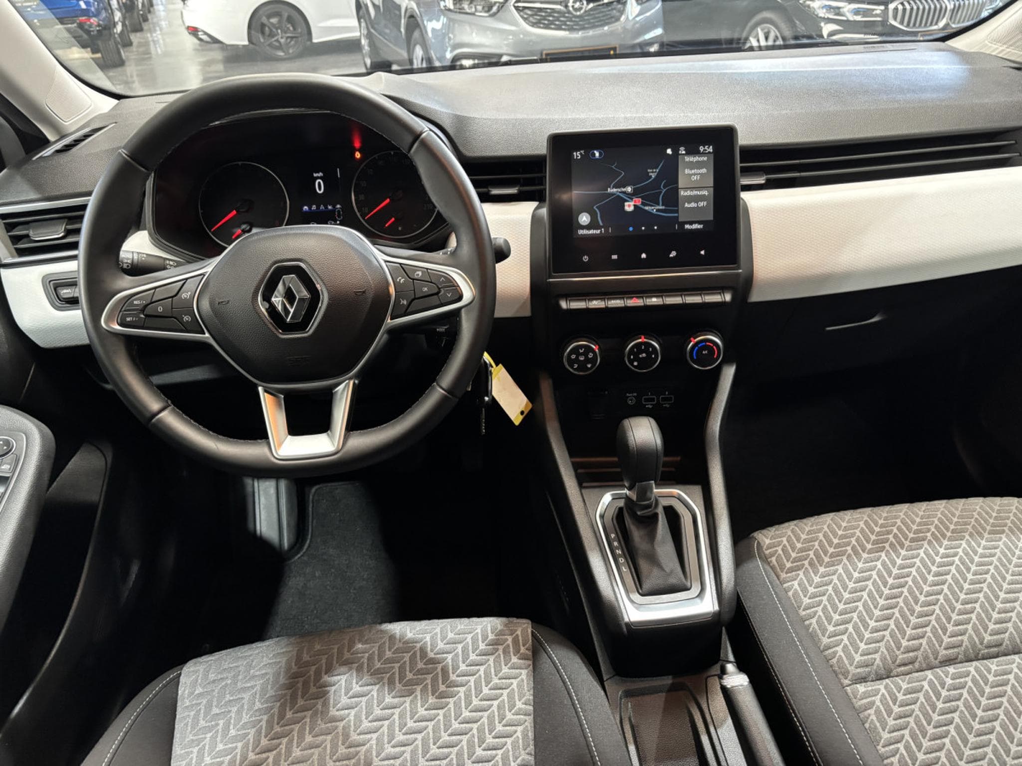 Renault Clio 1.0 TCe Techno Automatic (2023) - Foto 11