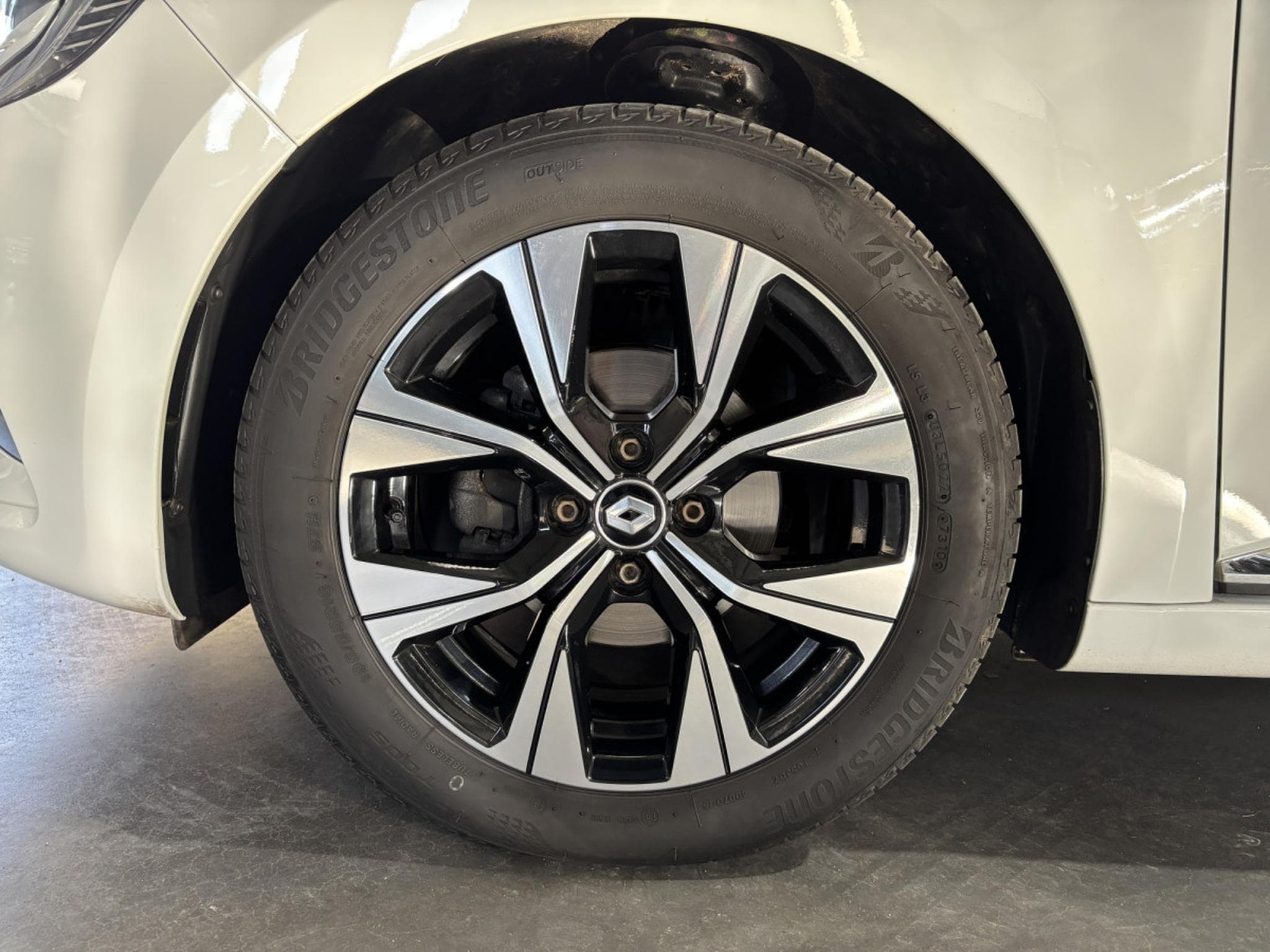 Renault Clio 1.0 TCe Techno Automatic (2023) - Foto 8