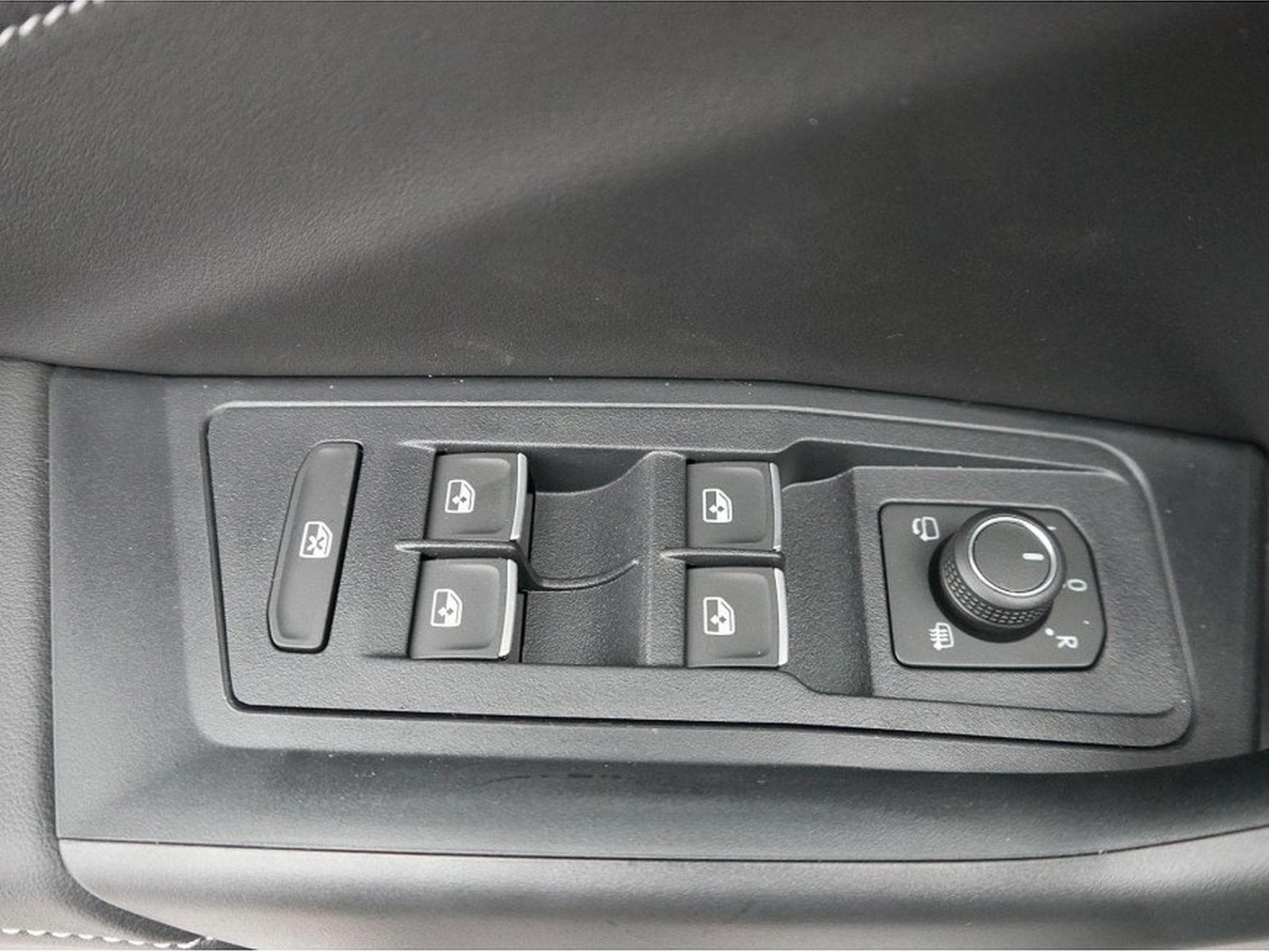 VW T-Roc (2026) - Photo 9