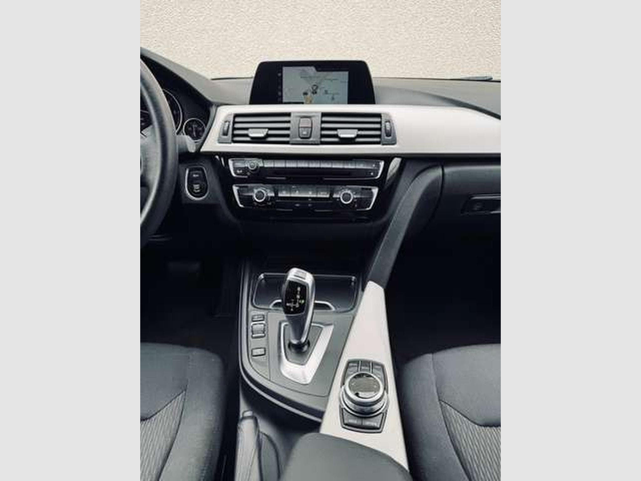 BMW 316 316 dA (2017) - Foto 10