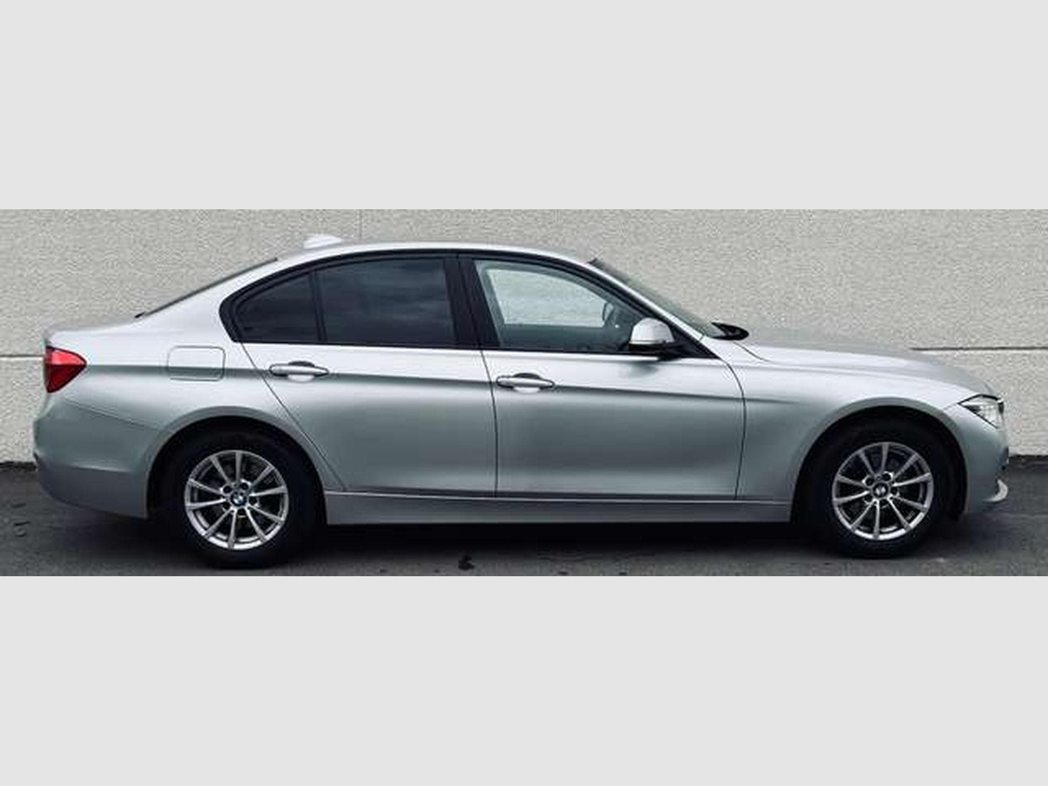 BMW 316 316 dA (2017) - Foto 4