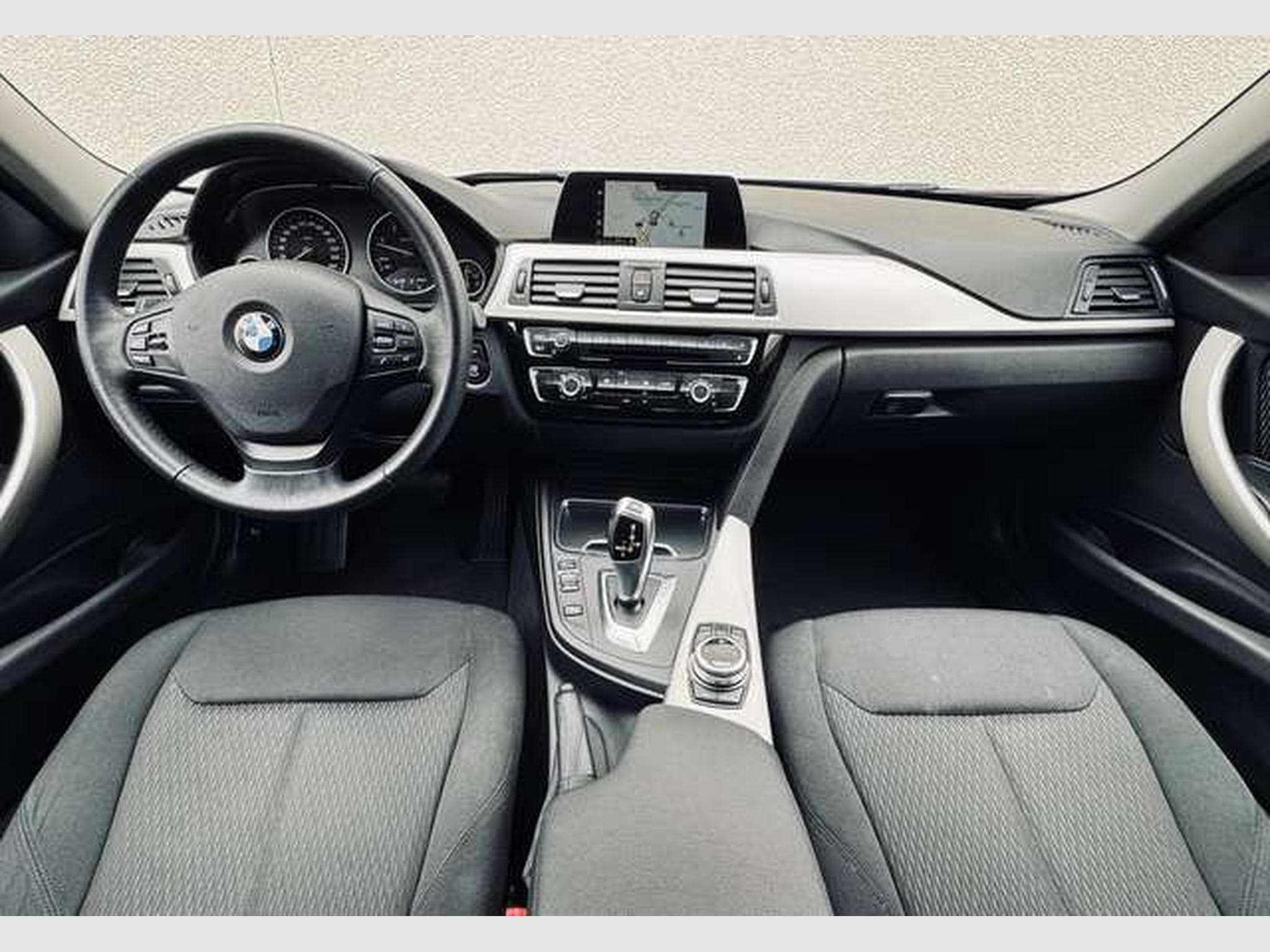 BMW 316 316 dA (2017) - Foto 9