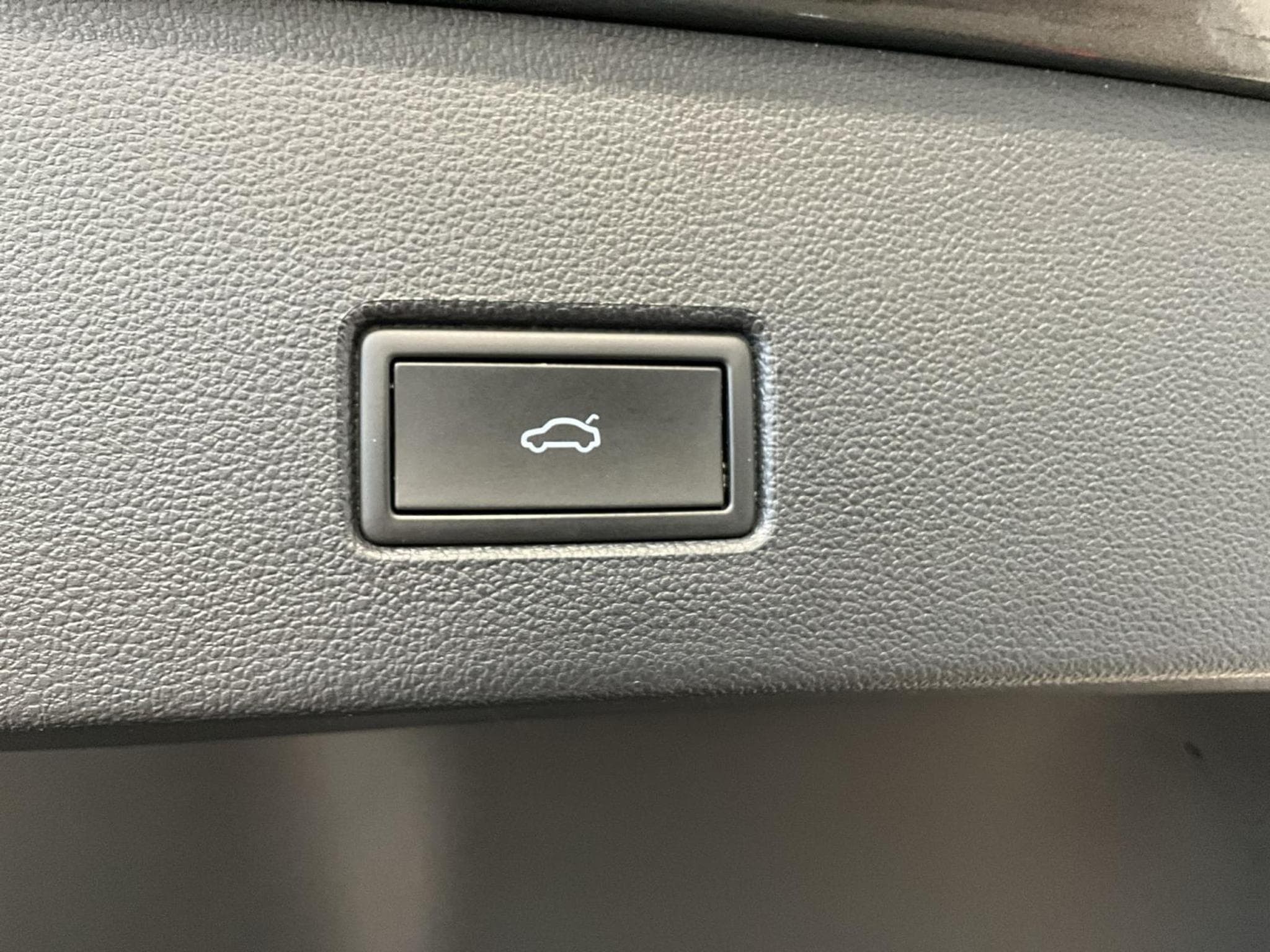 VW T-Roc Style&Sport+DSG+RearView+Navi (2021) - Foto 18