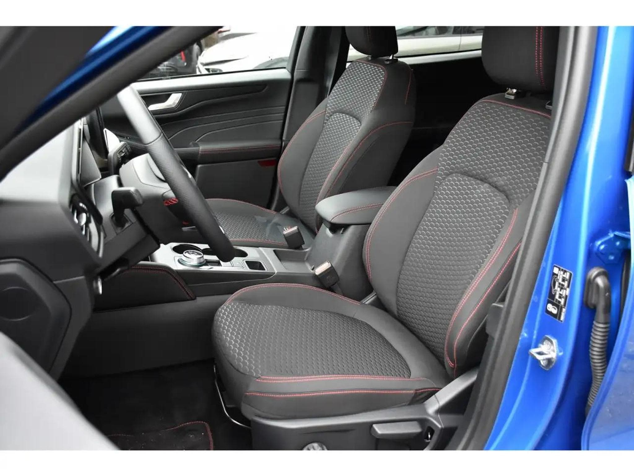 Ford Kuga (2025) - Photo 6