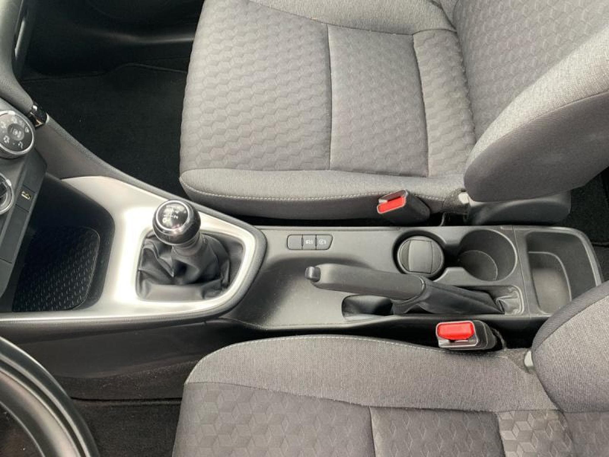 Toyota Yaris DYNAMIC (2021) - Photo 11