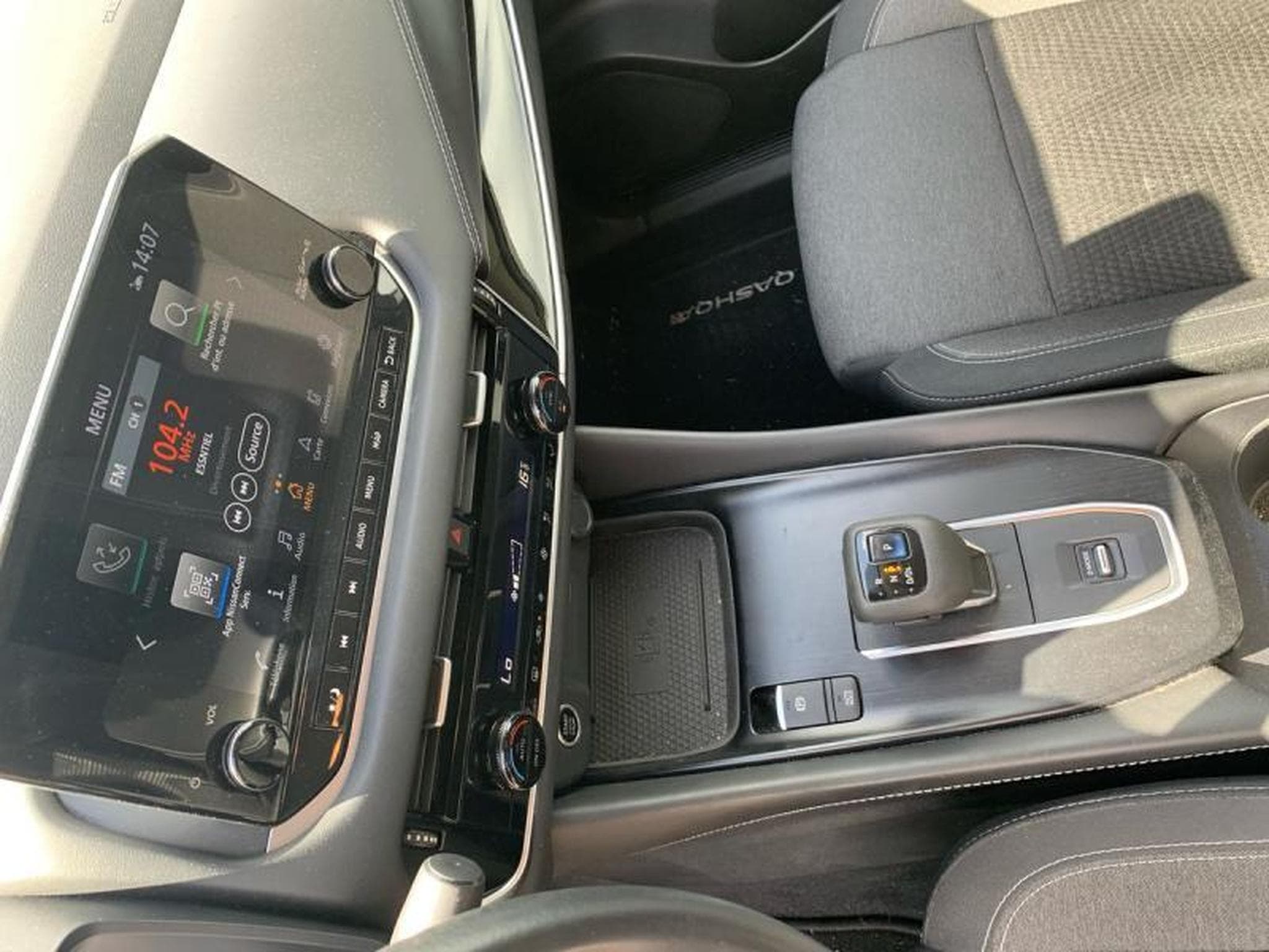 Nissan Qashqai Tekna (2022) - Photo 11