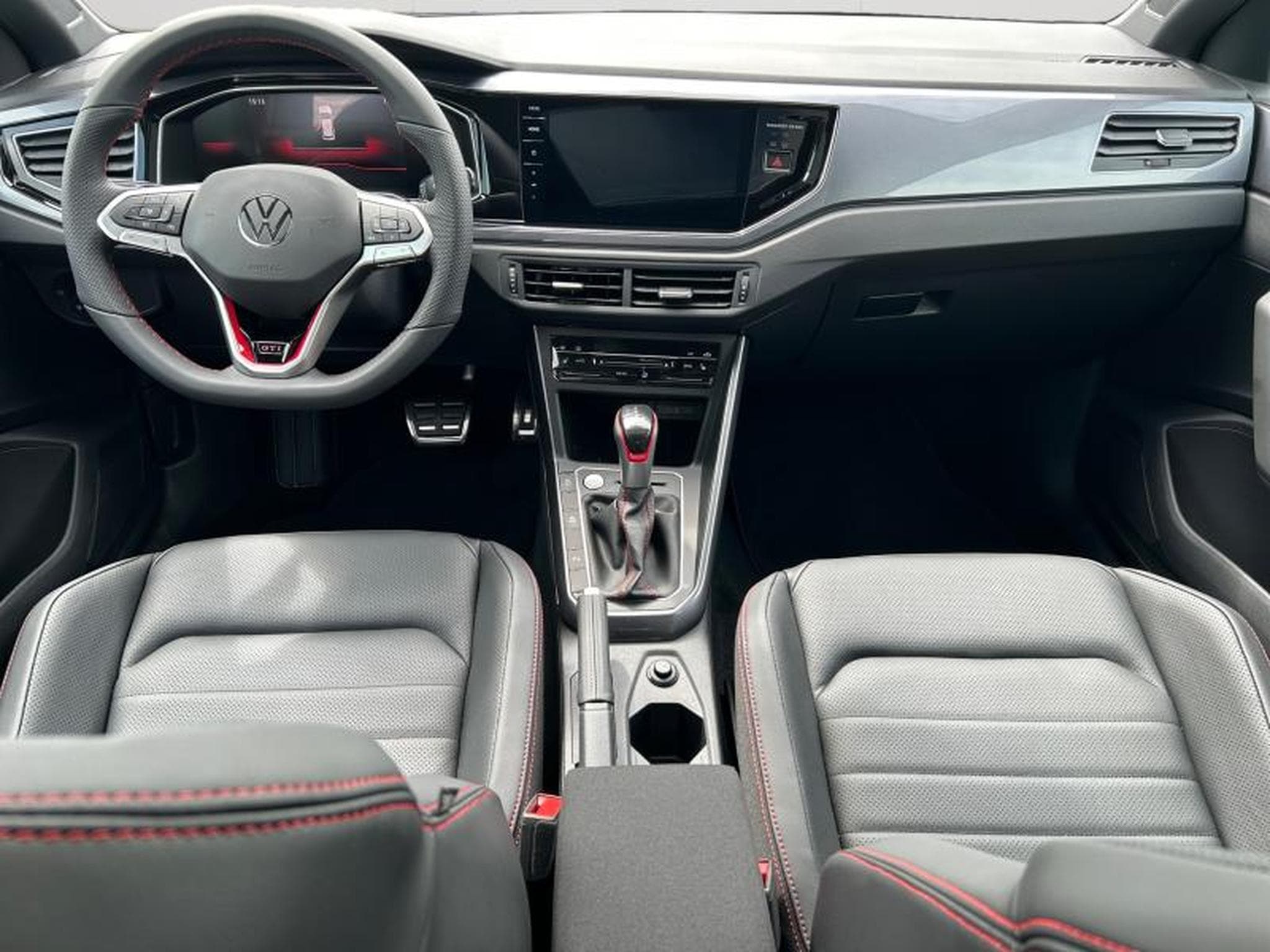 VW Polo 2.0 TSI DSG / !! NEW CAR !! (2025) - Foto 3