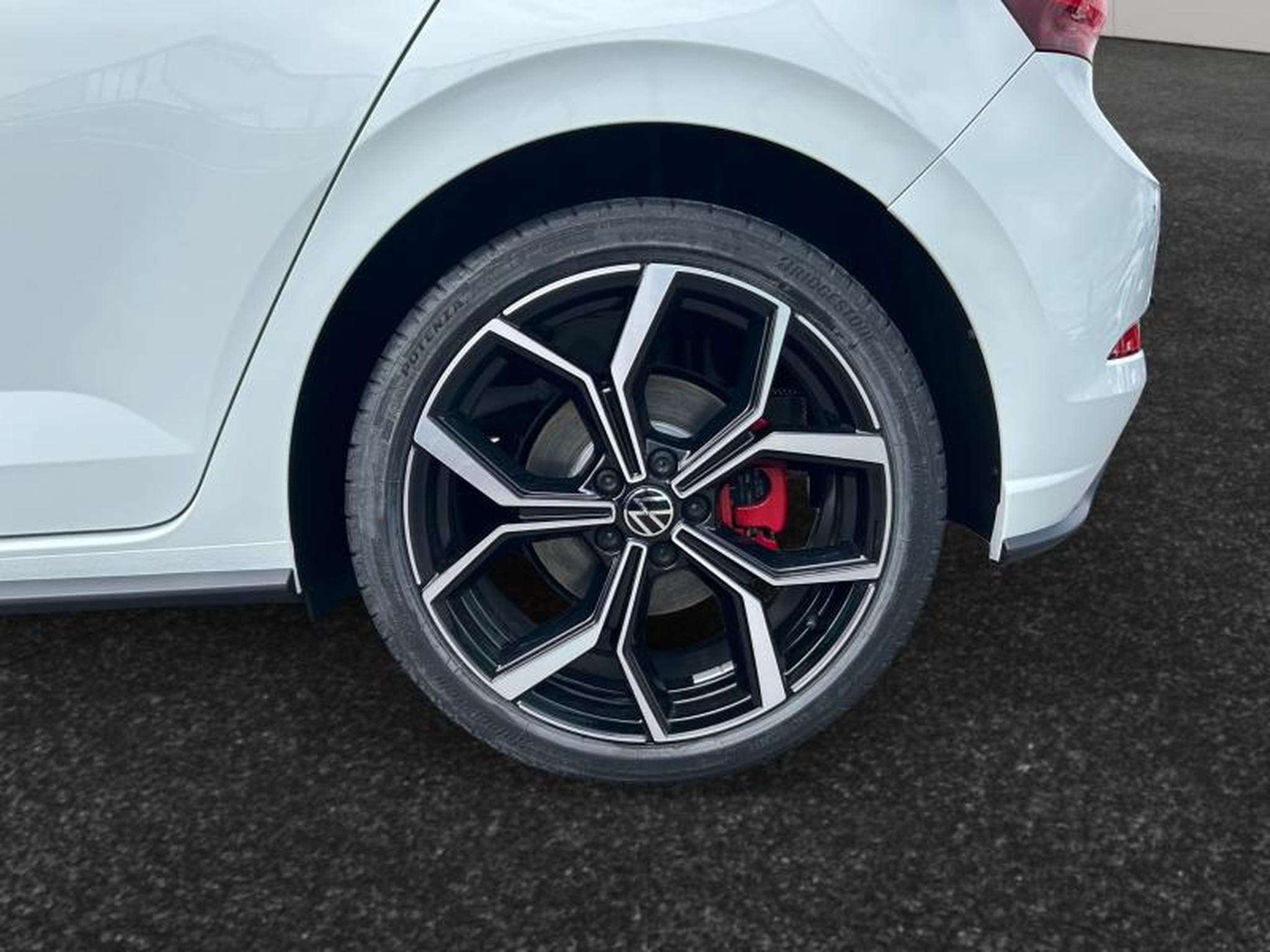 VW Polo 2.0 TSI DSG / !! NEW CAR !! (2025) - Foto 9