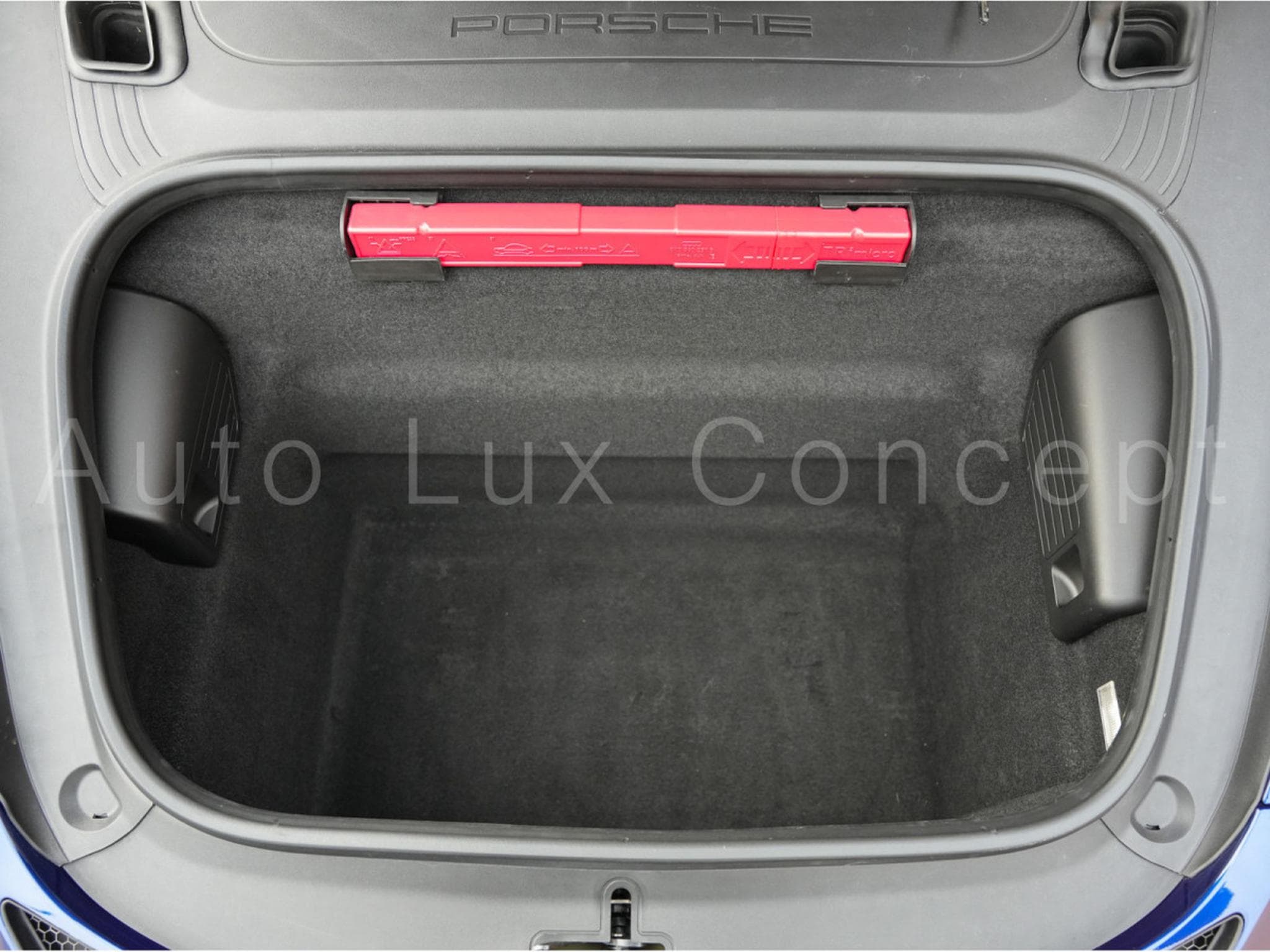 Porsche Cayman 718 GT4 RS Pack Weissach (2023) - Photo 30