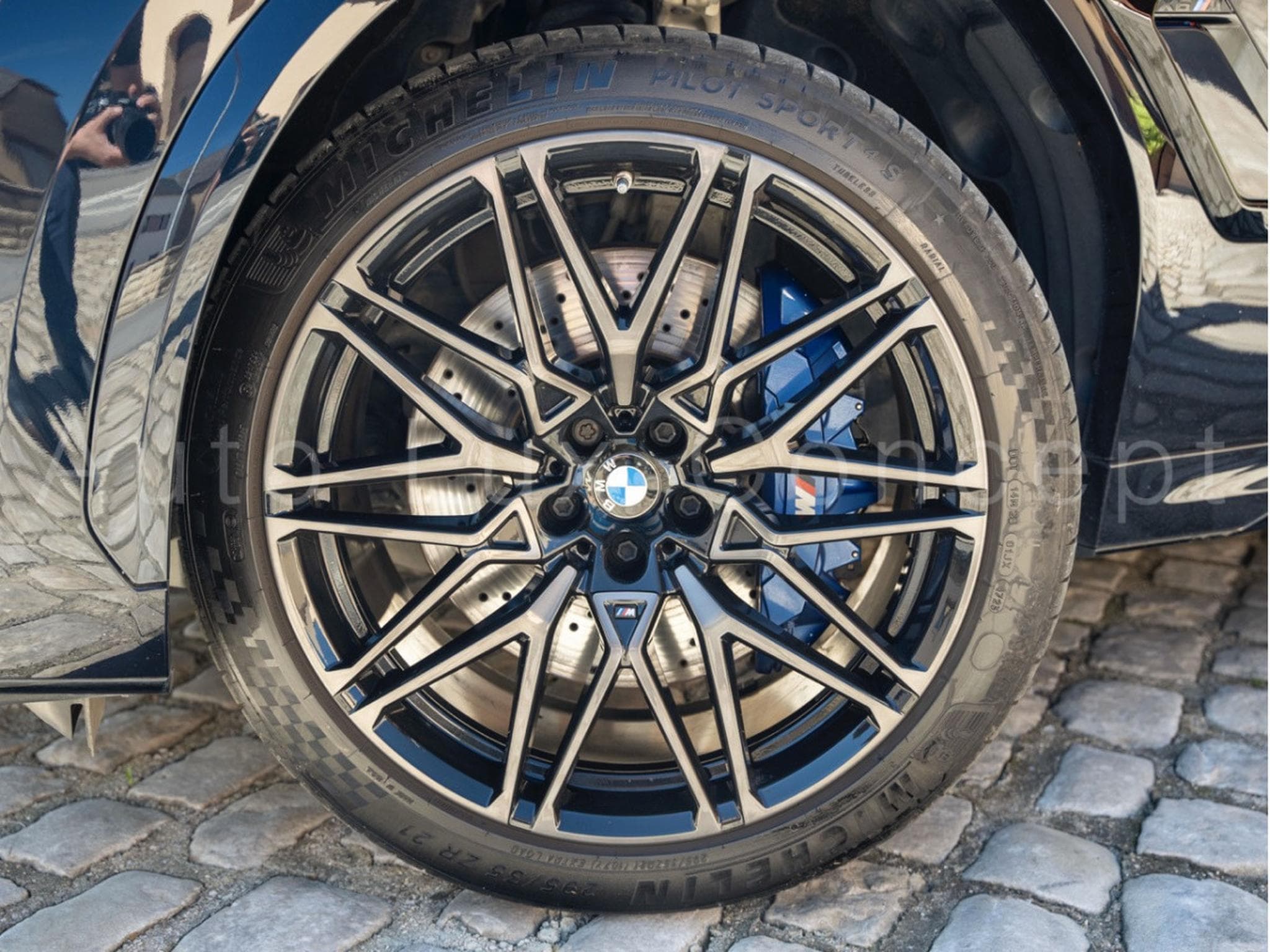 BMW X6M Competition (2020) - Photo 16