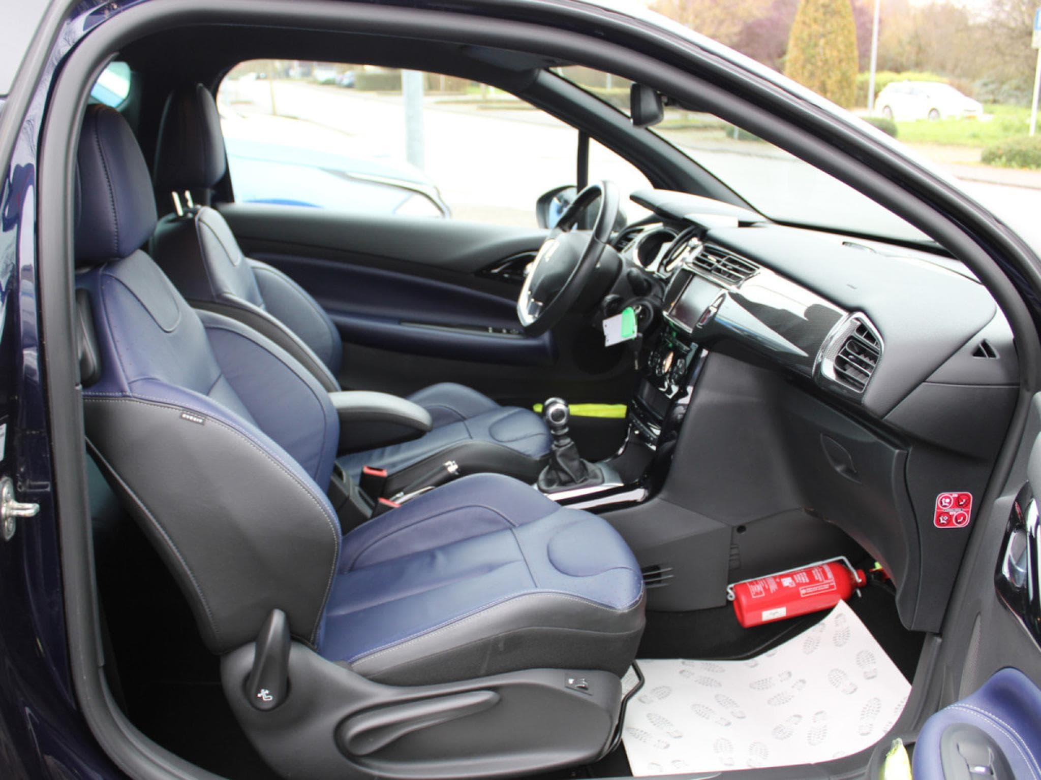 DS Automobiles DS3 EXECUTIVE EDITION FACELIFT SPORT PAKET CUIR BI-XENON NAVI (2017) - Photo 5