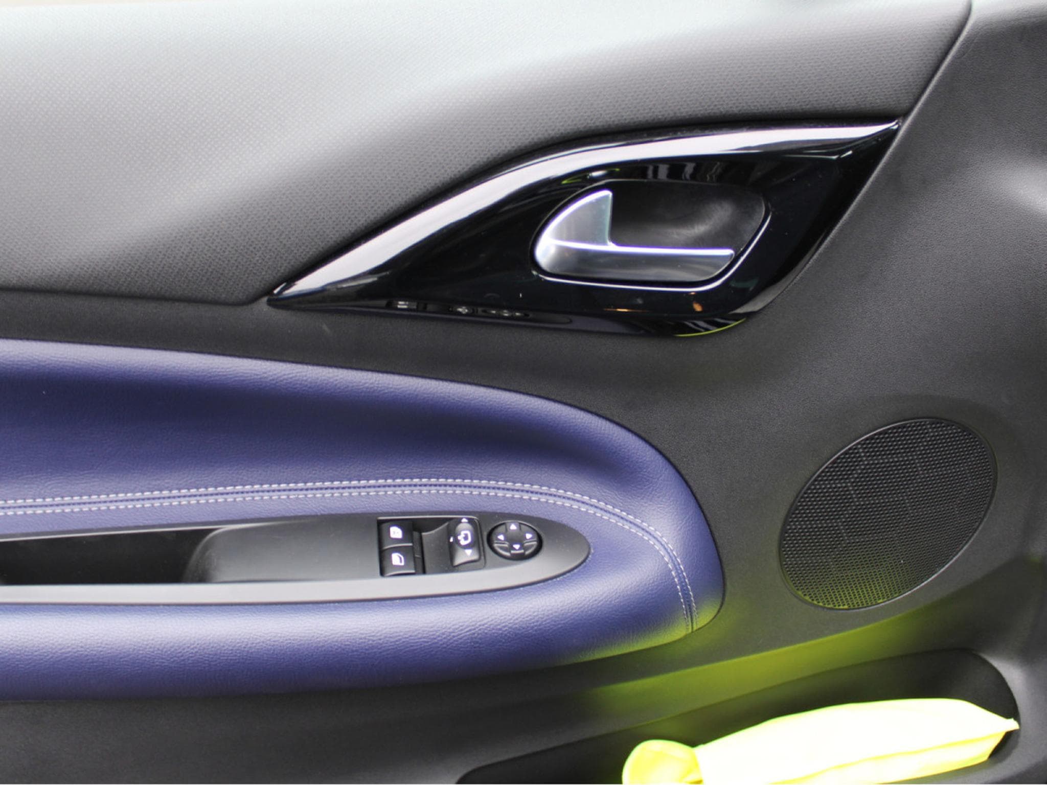 DS Automobiles DS3 EXECUTIVE EDITION FACELIFT SPORT PAKET CUIR BI-XENON NAVI (2017) - Photo 8