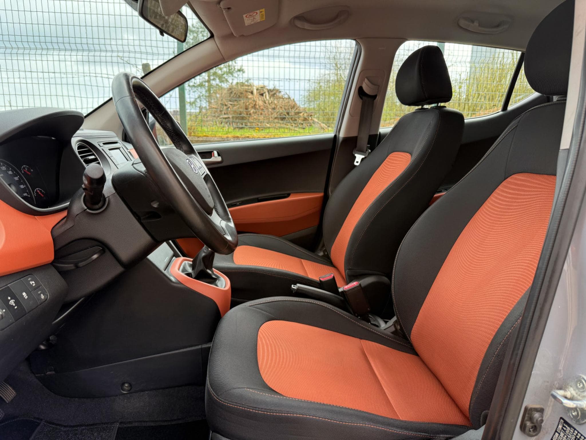 Hyundai i10 1.2i 87  Passion (2015) - Photo 6