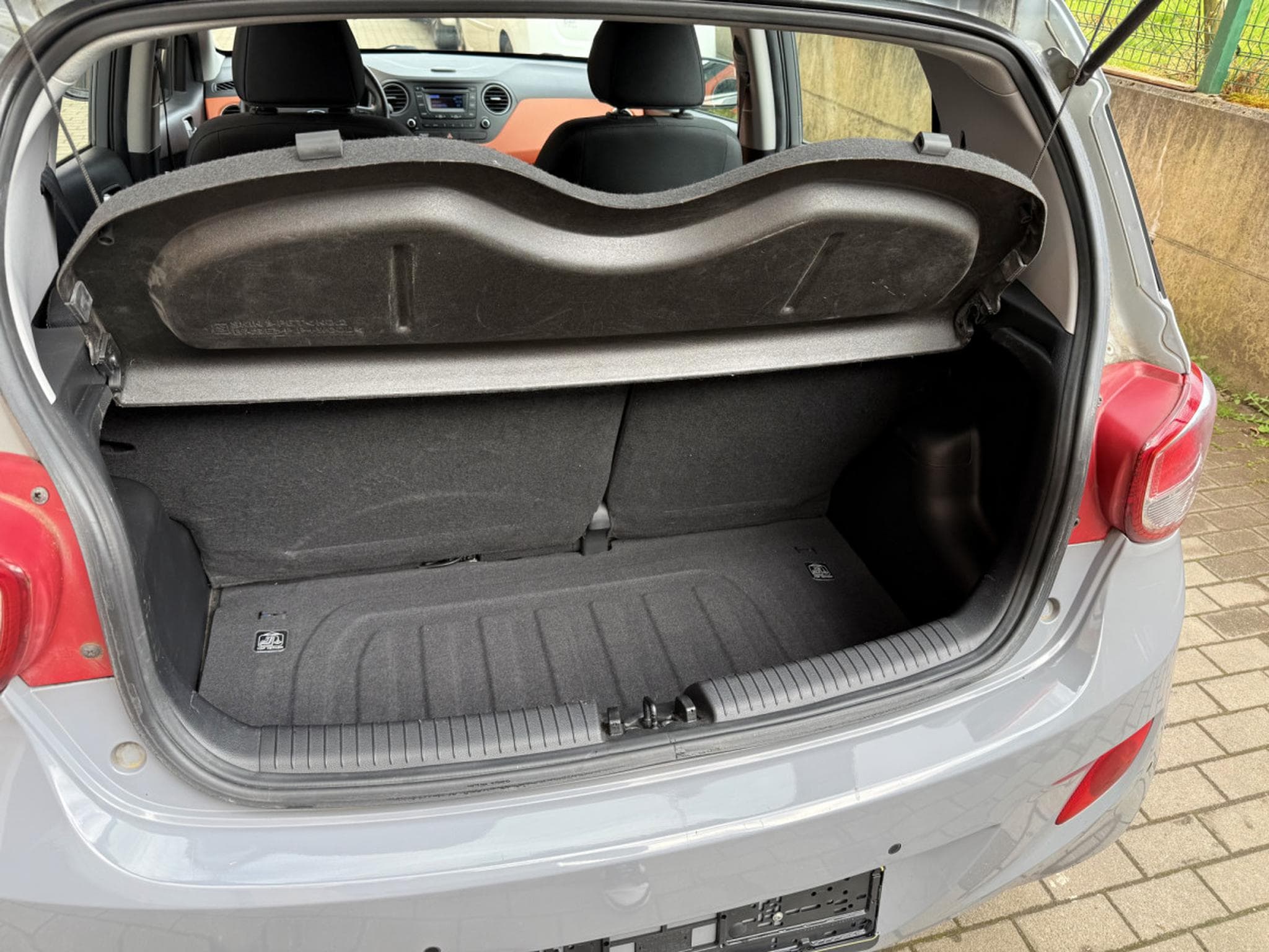 Hyundai i10 1.2i 87  Passion (2015) - Photo 8