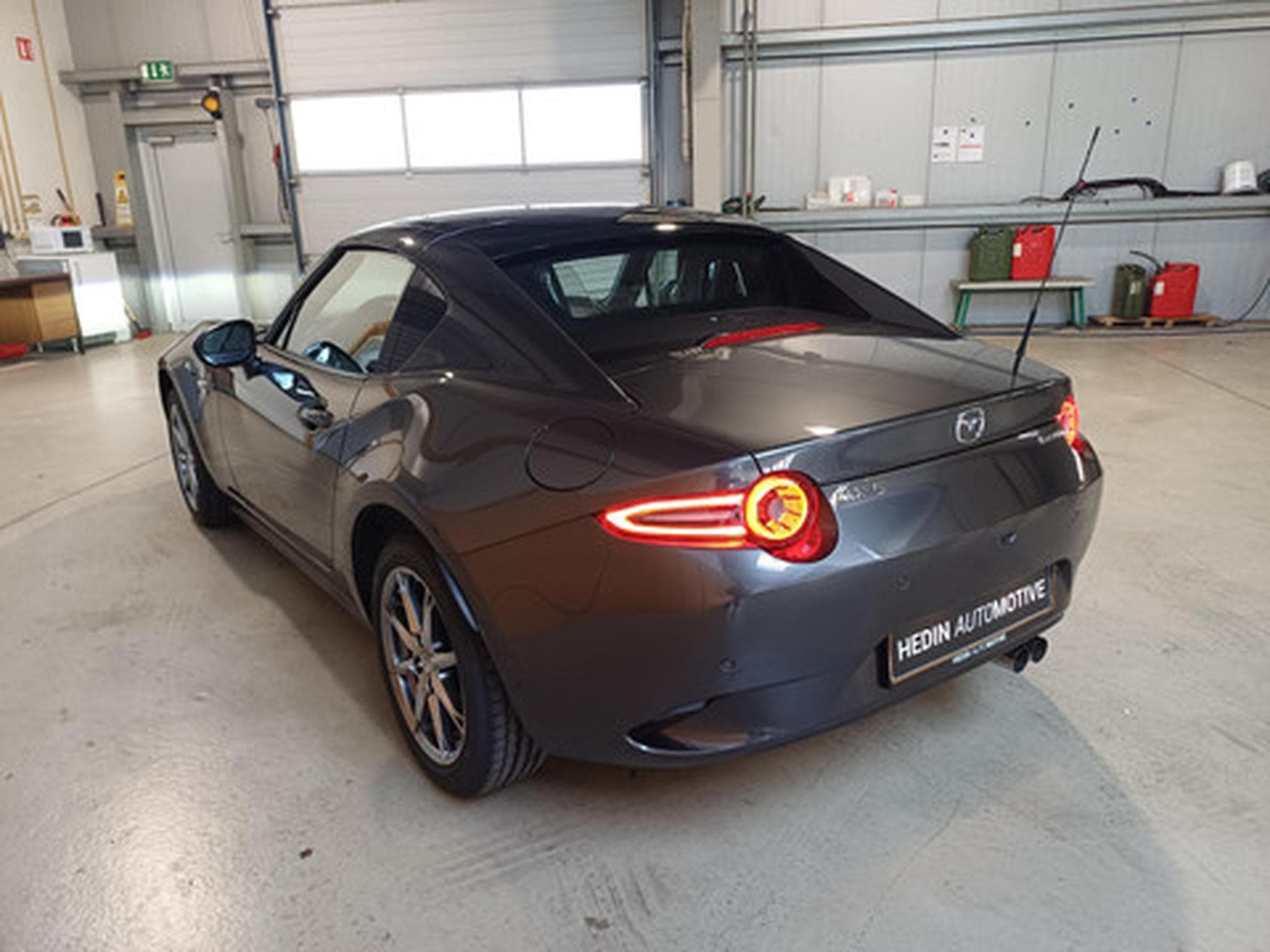 Mazda MX-5 1.5 Skyactiv-G 97kW Exclusive-Line RF (2026) - Photo 4