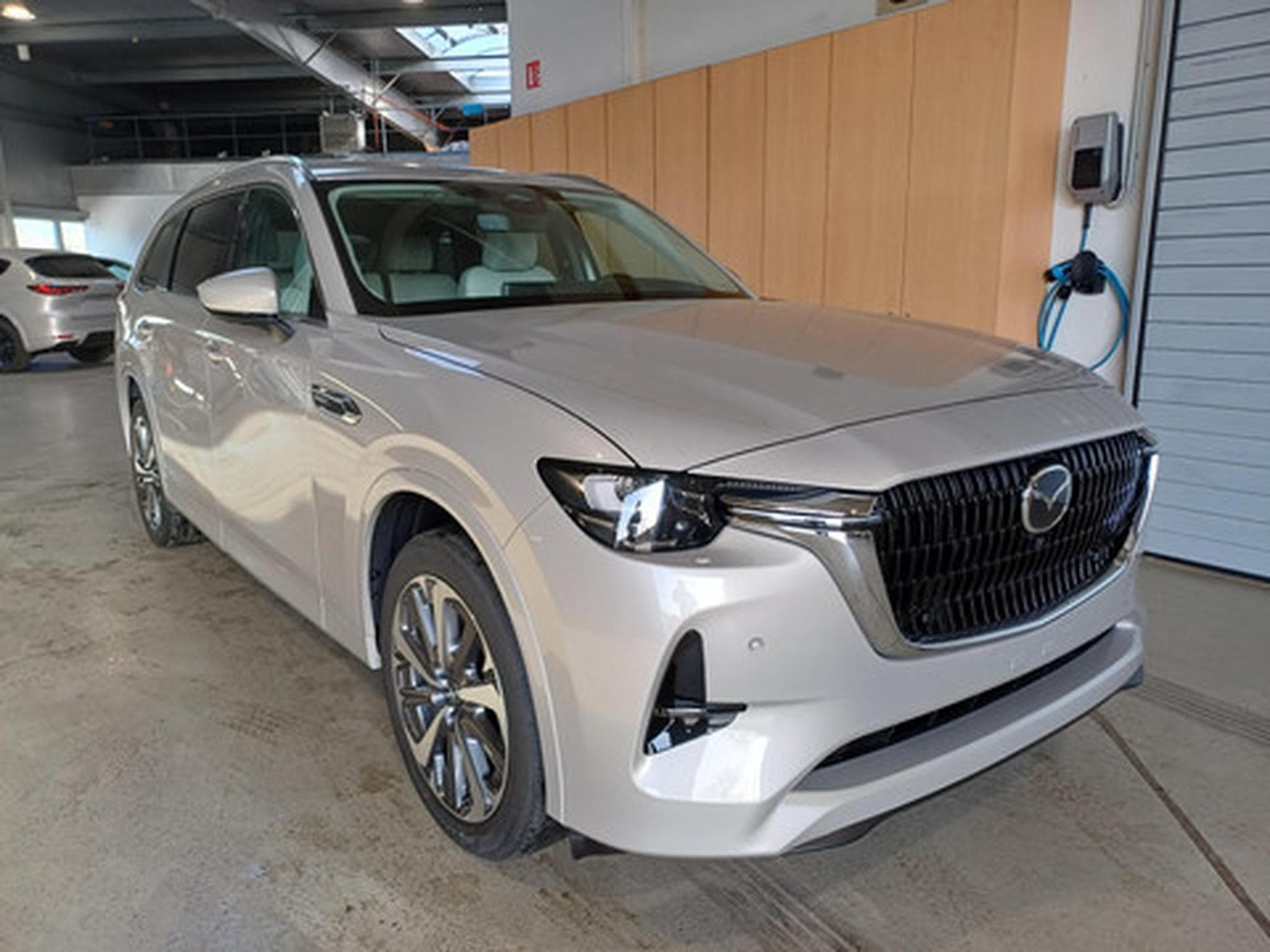 Mazda CX-80 2.5 240kW Auto Takumi Plus AWD (2026) - Photo 2