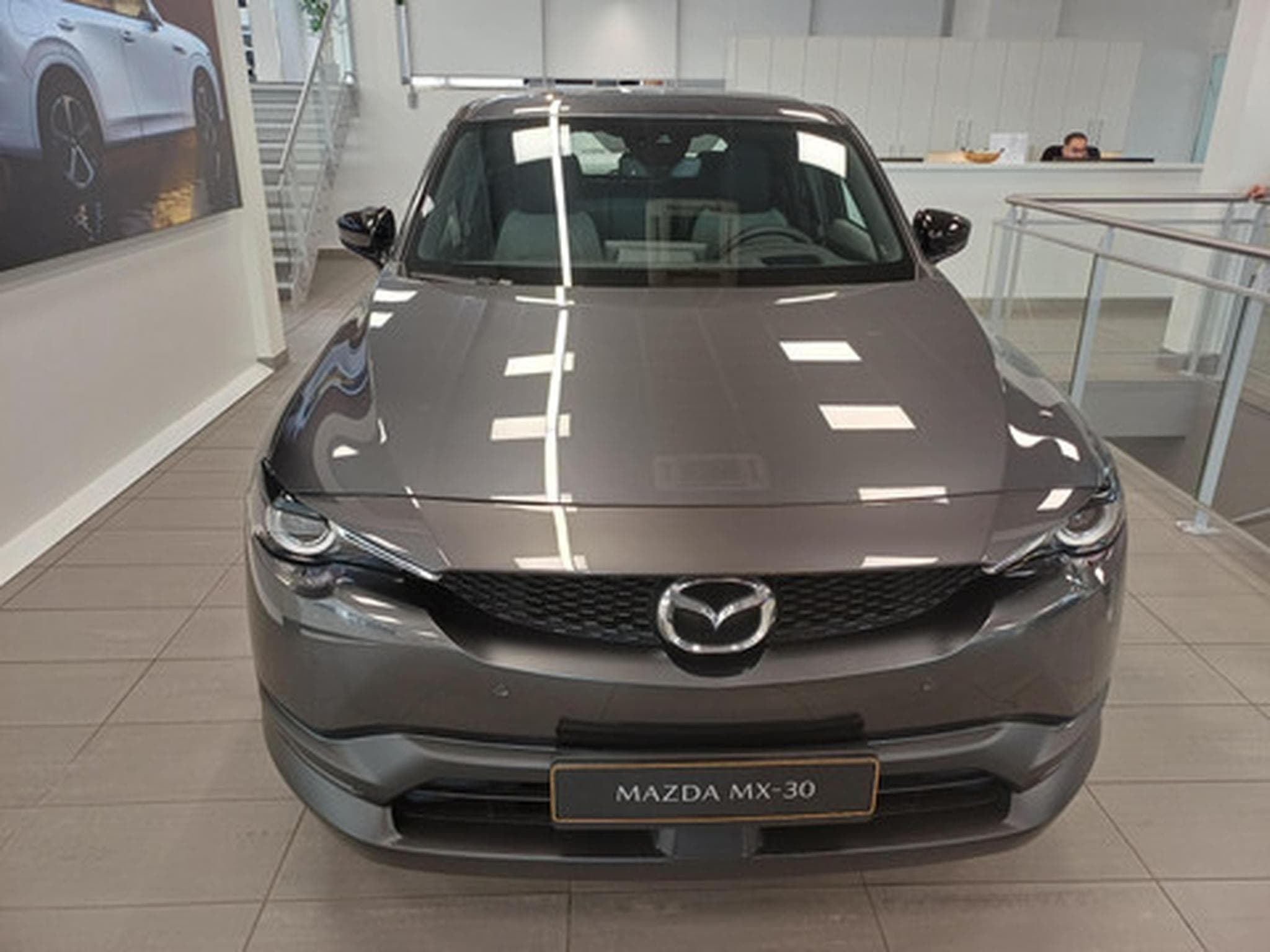 Mazda MX-30 e-SkyActiv R-EV 170 Exclusive-line (2026) - Photo 3