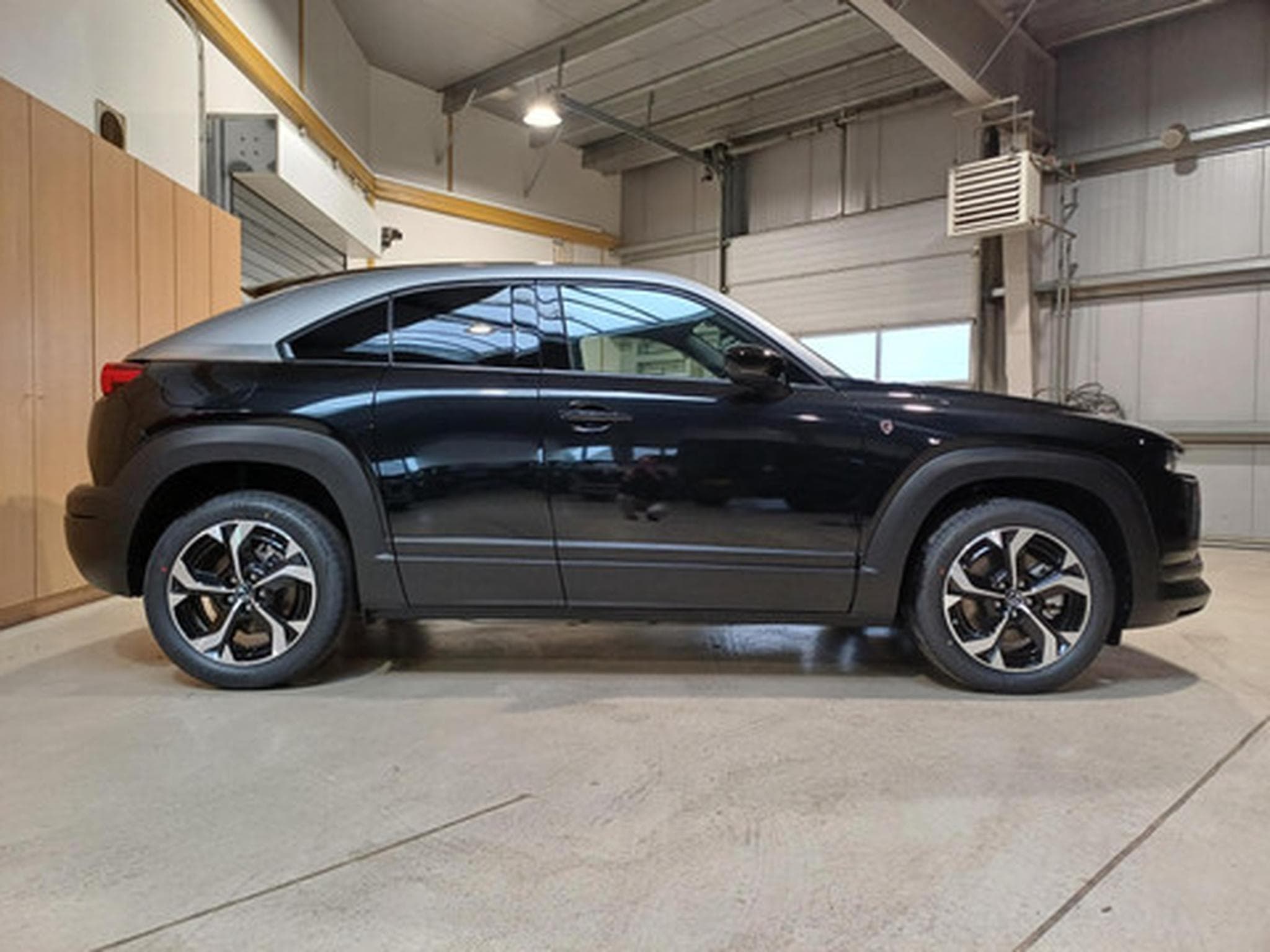 Mazda MX-30 e-SKYACTIV R-EV 170 pk Makoto Urban Expr (2026) - Photo 5