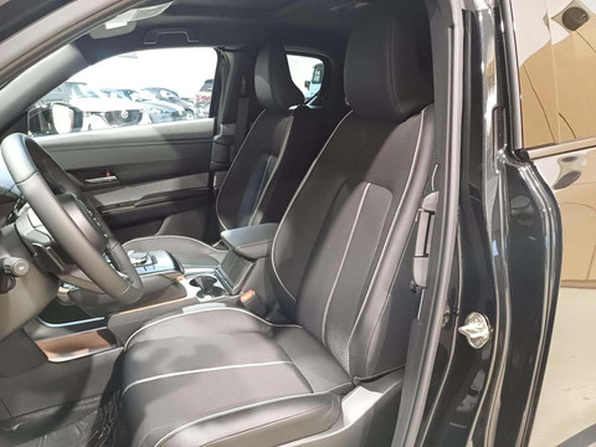 Mazda MX-30 e-SKYACTIV R-EV 170 pk Makoto Urban Expr (2026) - Photo 8