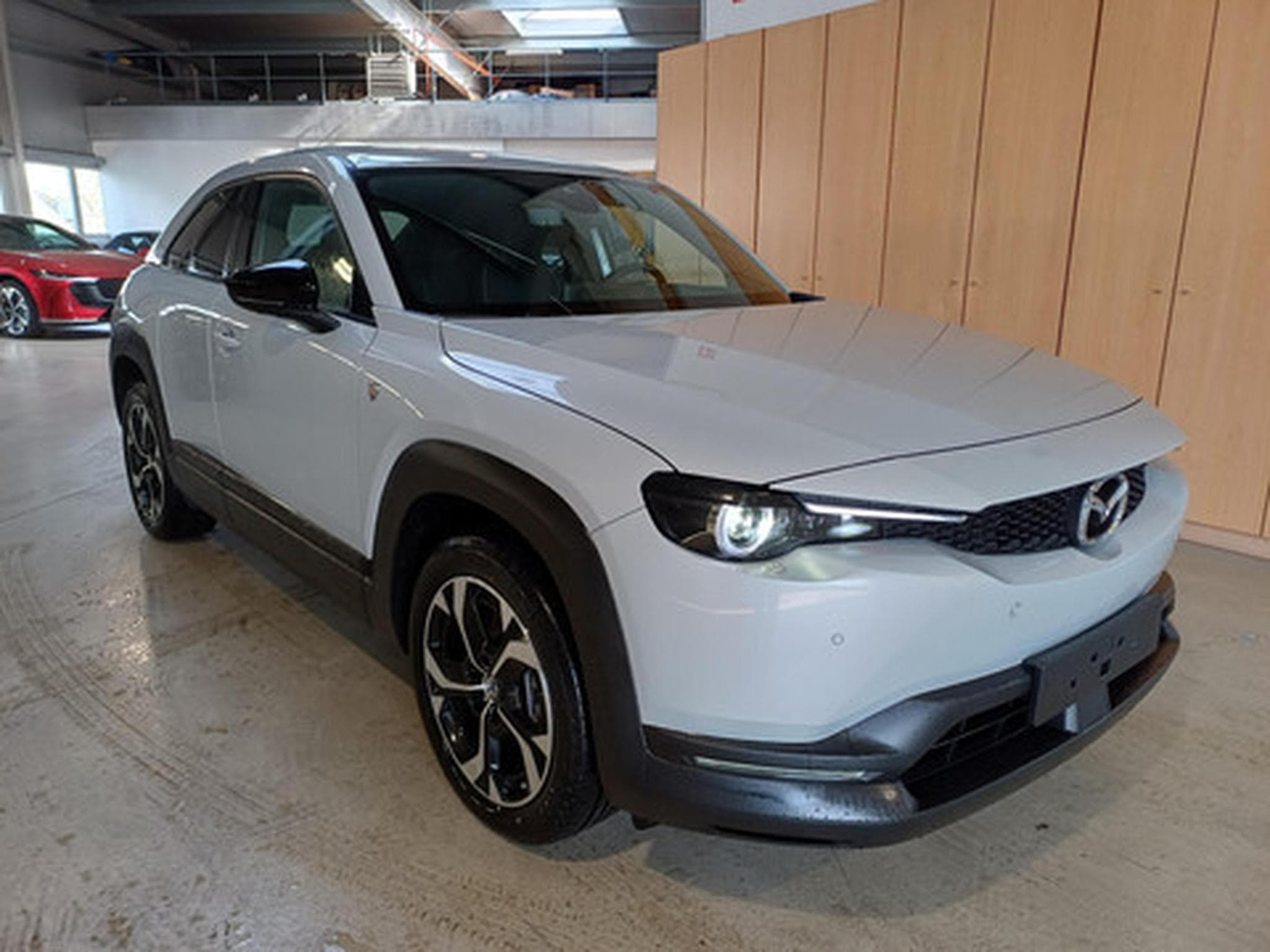 Mazda MX-30 e-SKYACTIV R-EV 170 pk Urban Expression (2026) - Photo 2