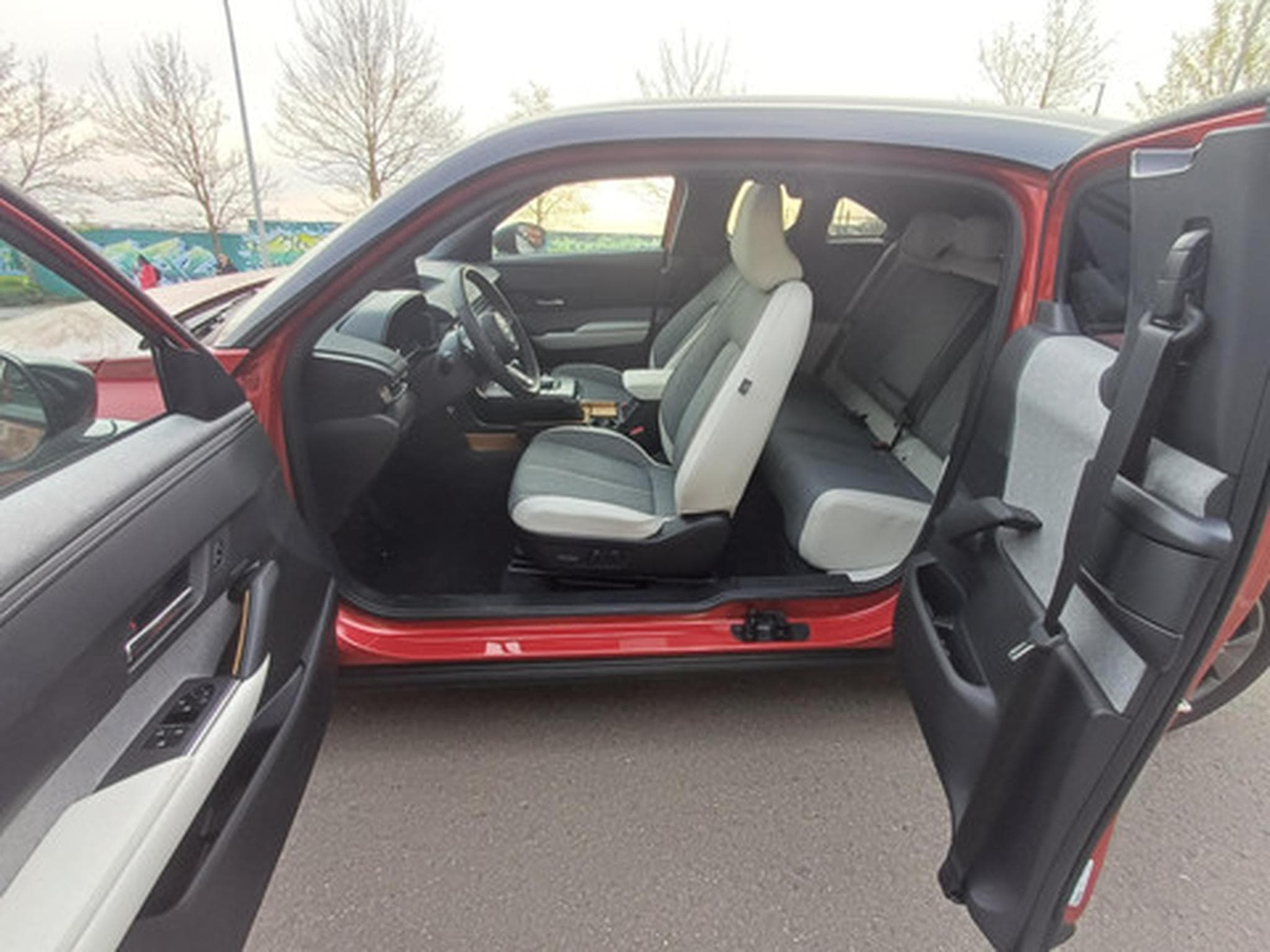 Mazda MX-30 e-SKYACTIV 145 pk Makoto (2026) - Photo 10