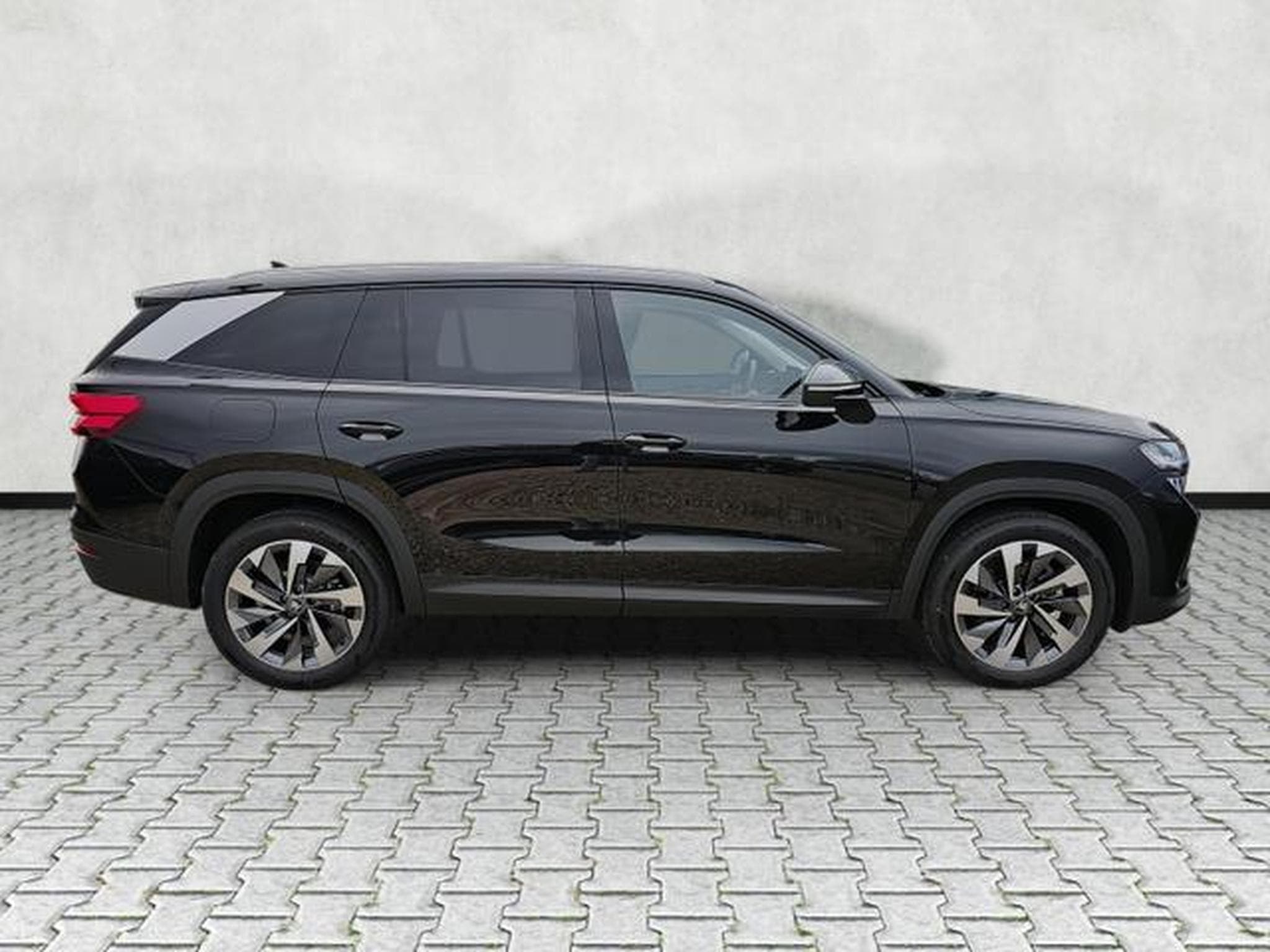 Skoda Kodiaq 2.0 TDI 110 kW Selection (2026) - Photo 8