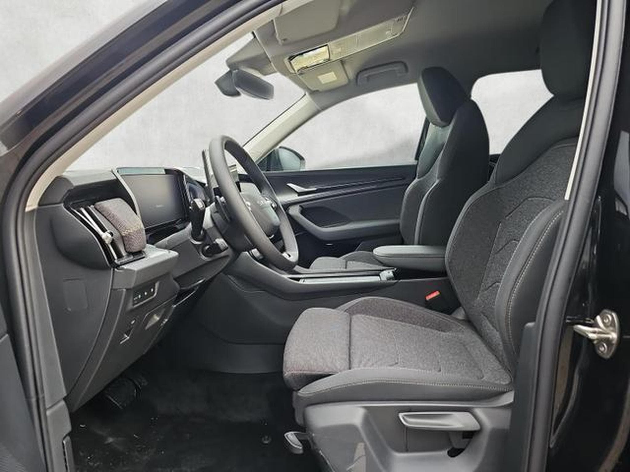 Skoda Kodiaq 2.0 TDI 110 kW Selection (2026) - Photo 9