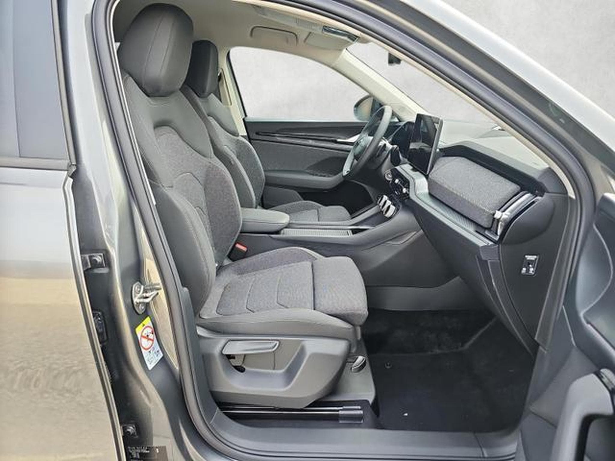 Skoda Kodiaq 1.5 TSI mHEV 110 kW Selection (2026) - Foto 10